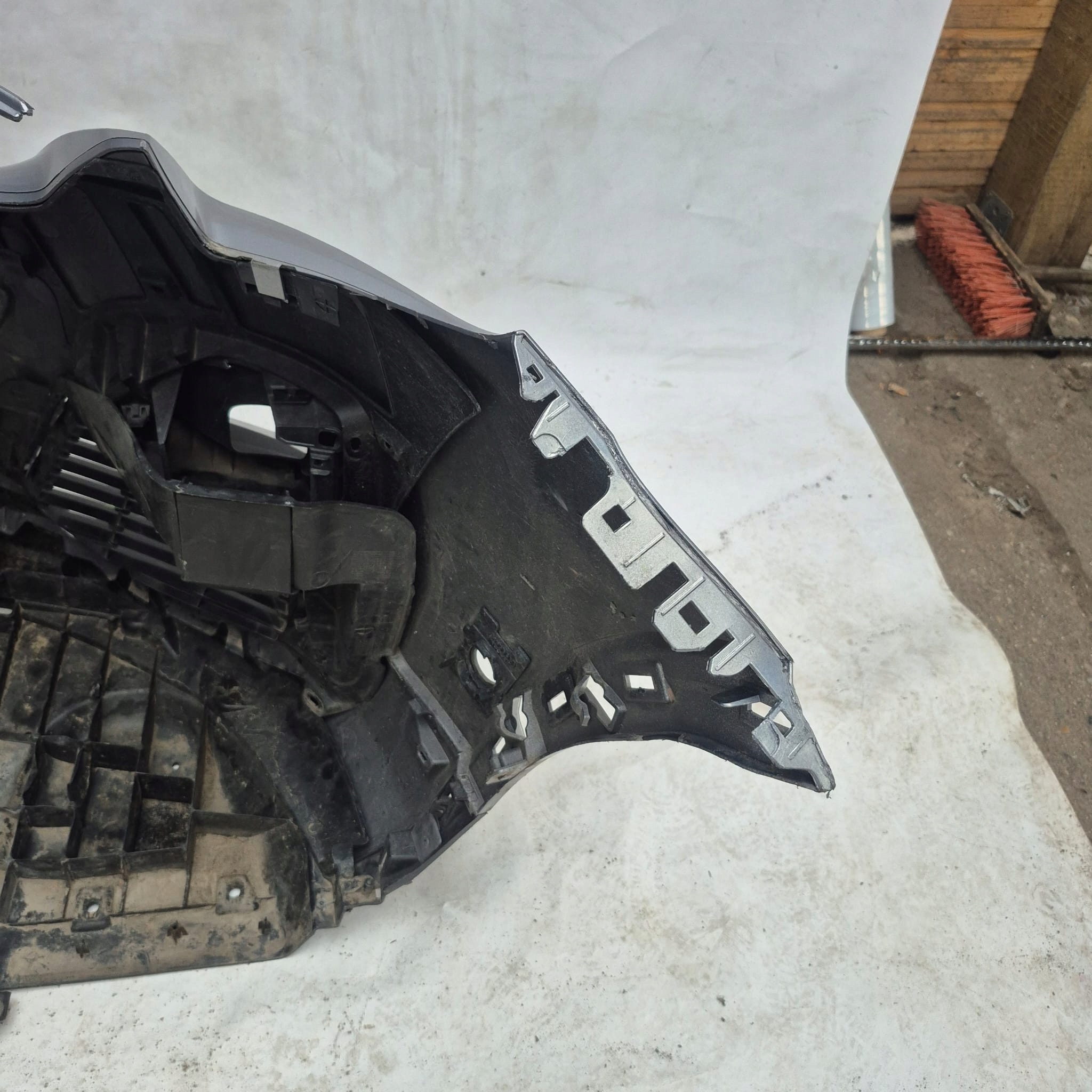 PEUGEOT 3008 II 16- bumper front front 6XPDC FULL LED 9815499077