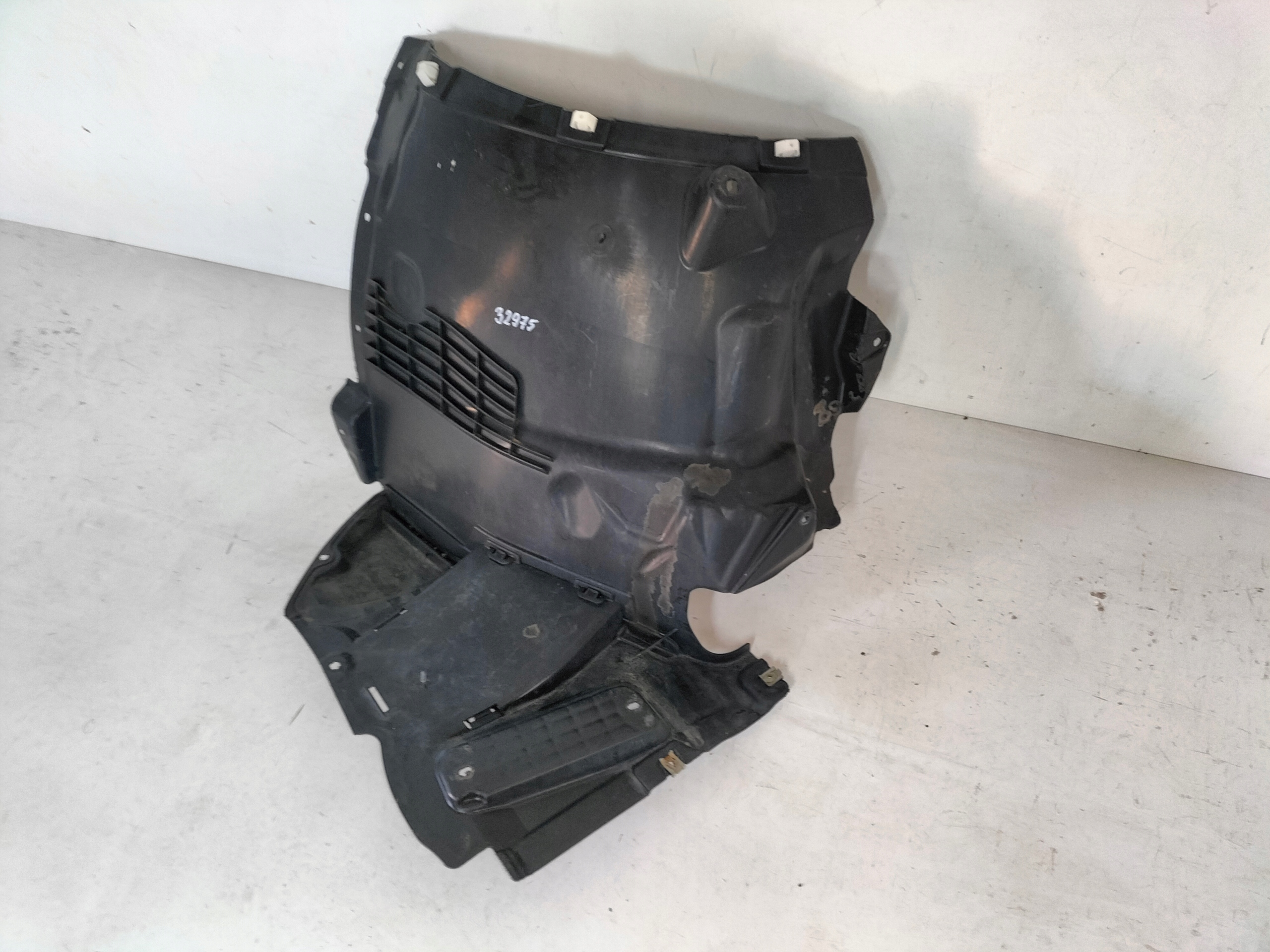 mudguard front front right AUDI A4 B10 23- part front