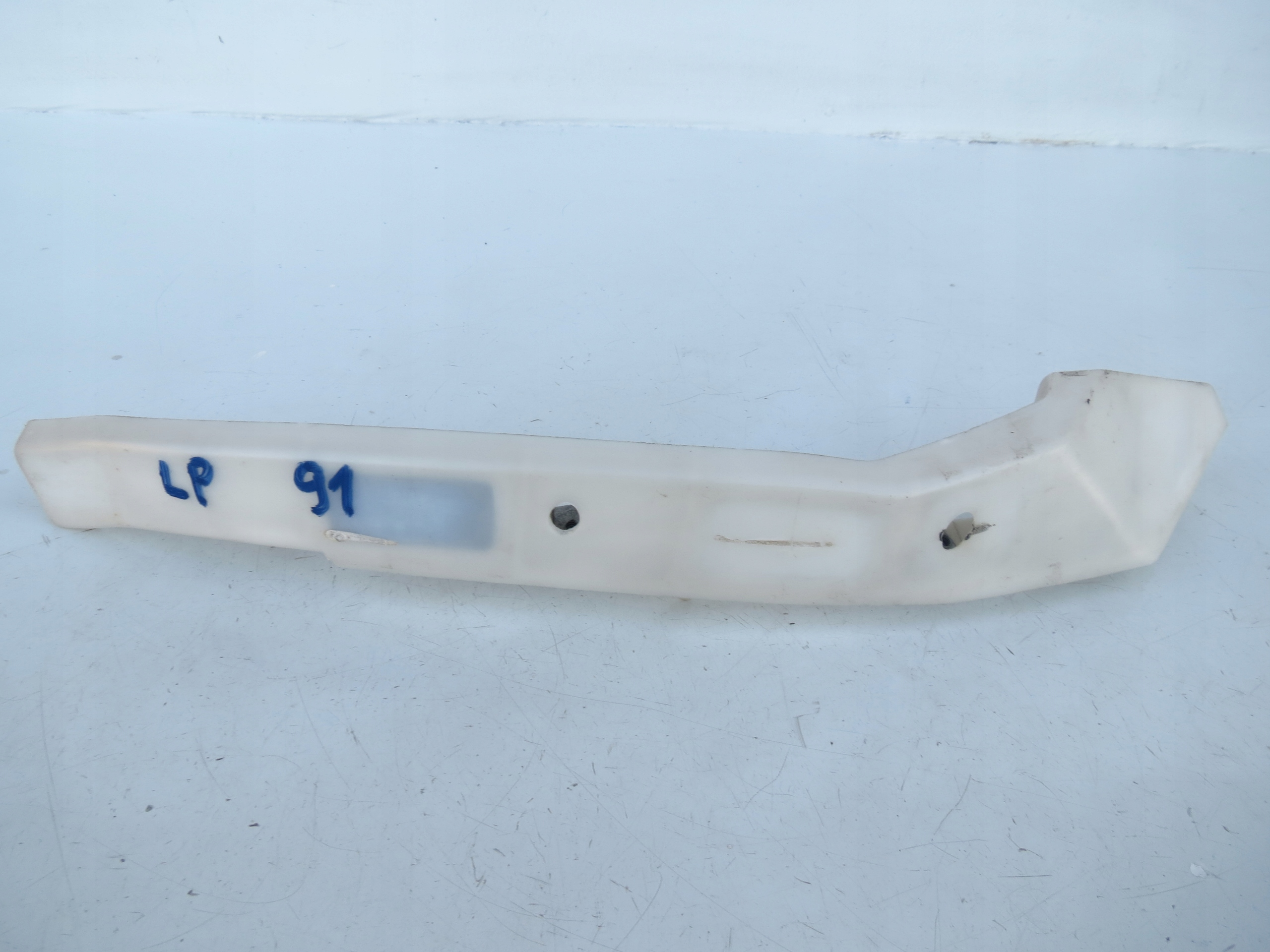 support holder frame of a bumper left front front CHEVROLET CAMARO 17-23