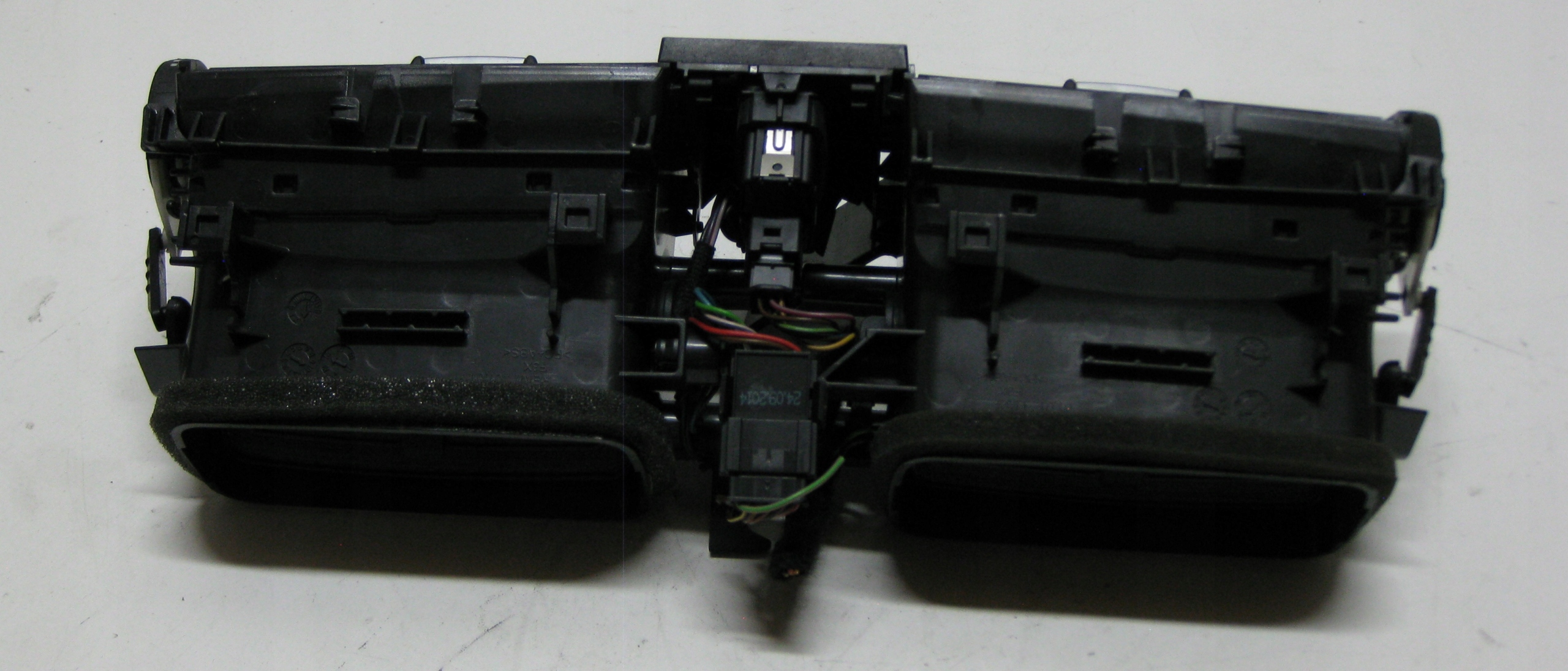 BMW F31 2.0D 14R grid air conditioning devices central 9218552