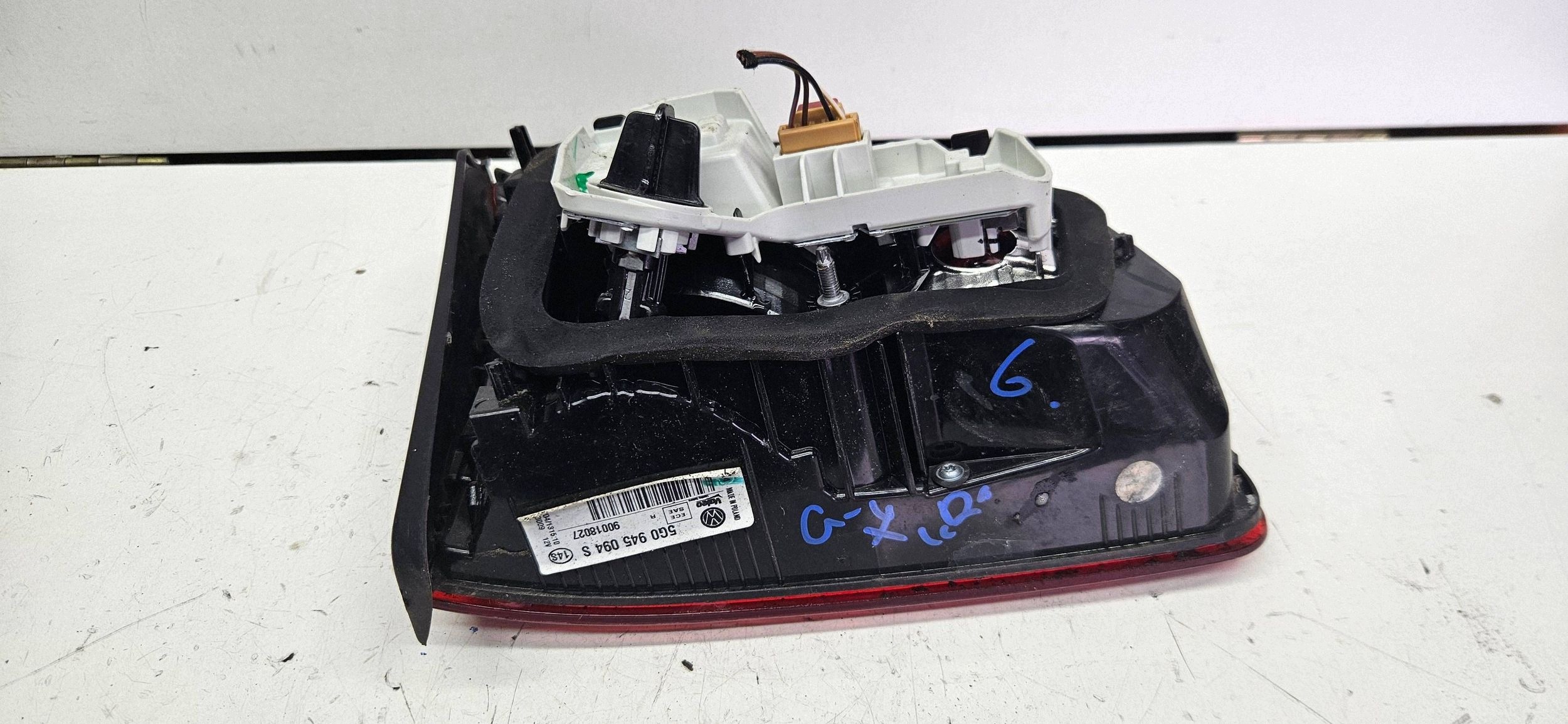 VW Golf VII 7 5G6 HB light rear w klapie rear part rear right