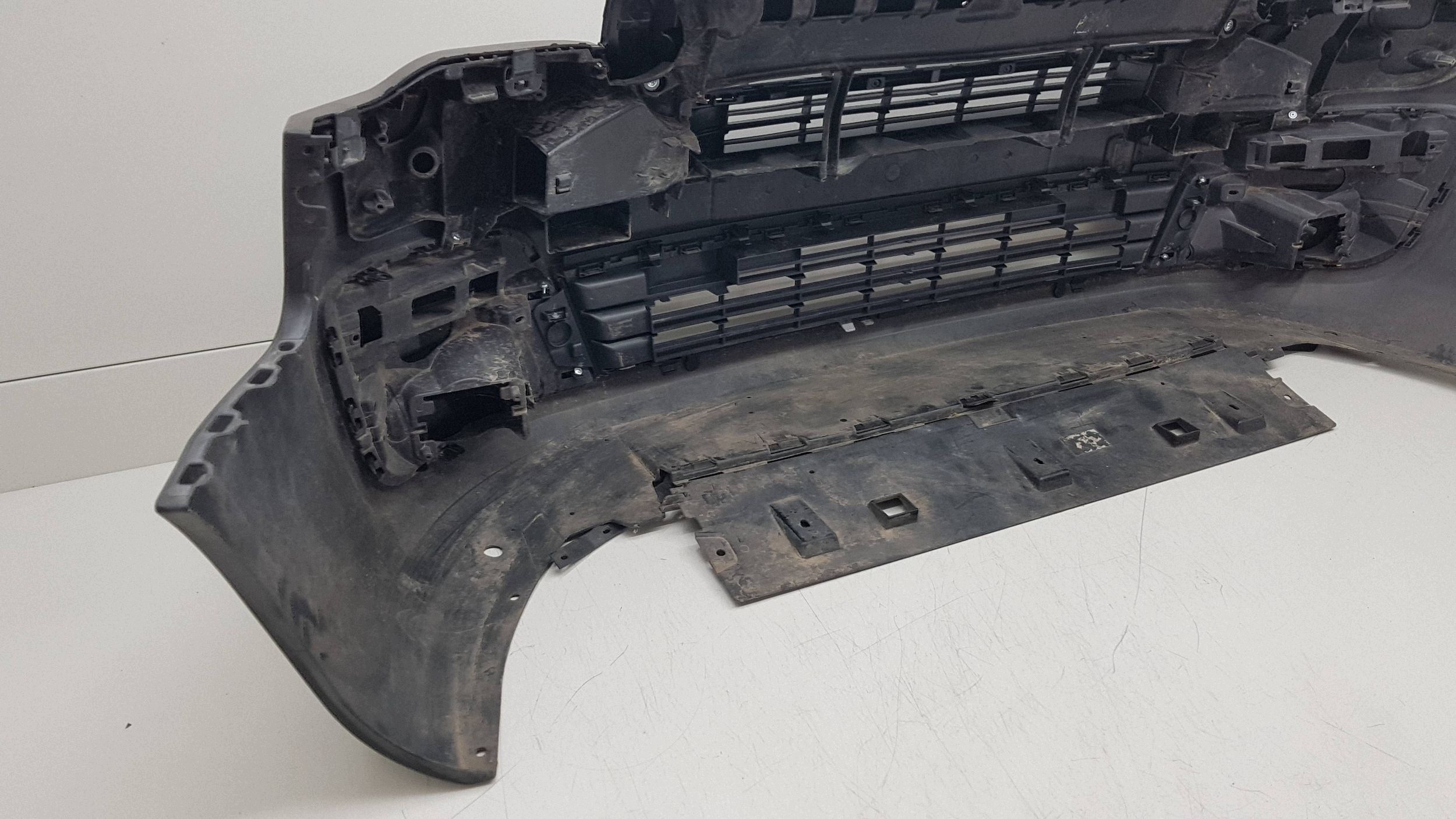 PEUGEOT PARTNER IV 4 2015 - bumper front 9810923277