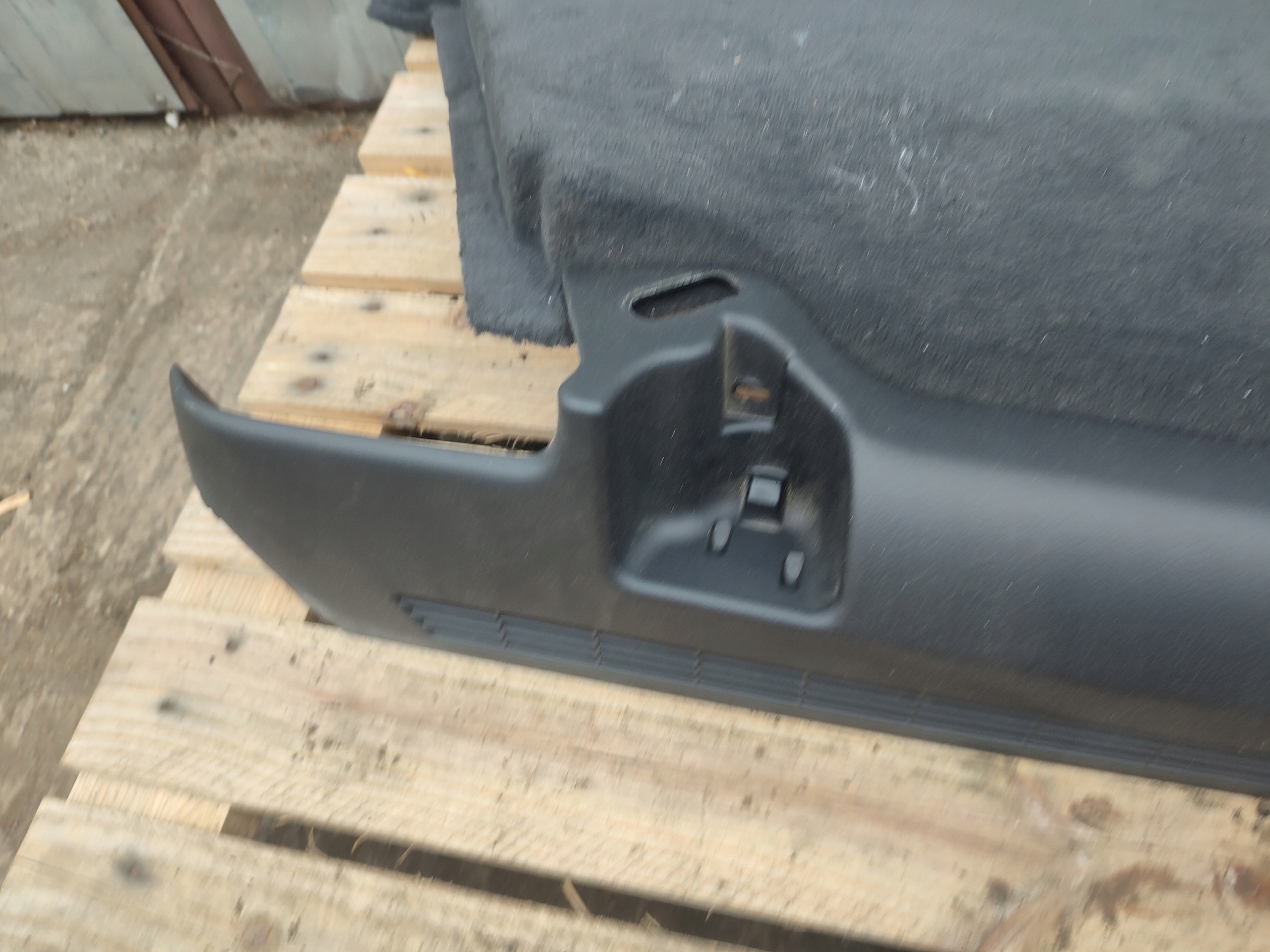 boot upholstery left rear part audi a6 c6 kombi
