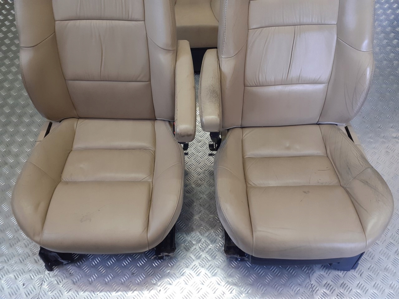 кресла диван комплект RANGE ROVER L320 2.7 TD V6