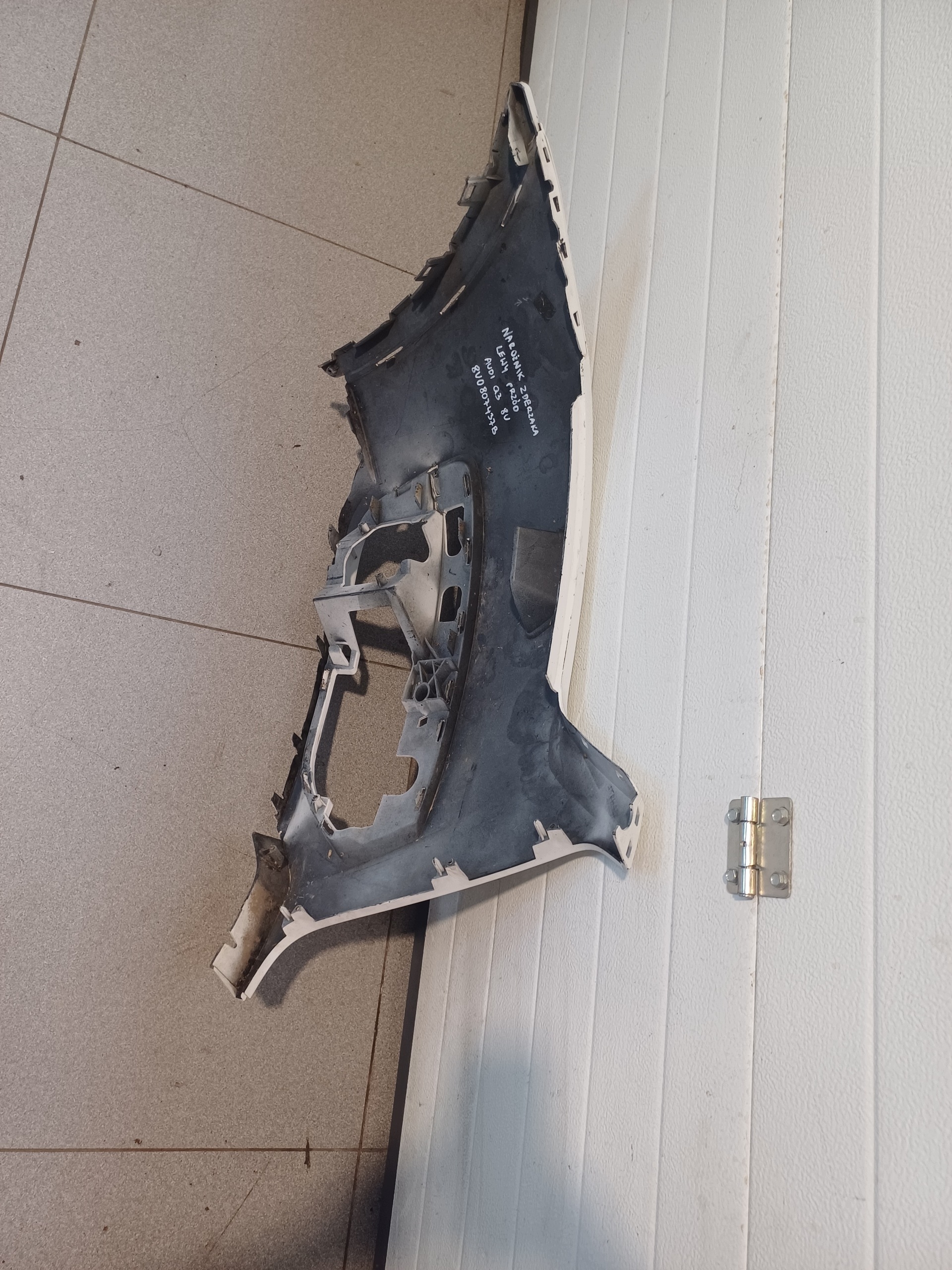 corner of a bumper left front front AUDI Q3 8U 8U0807437B