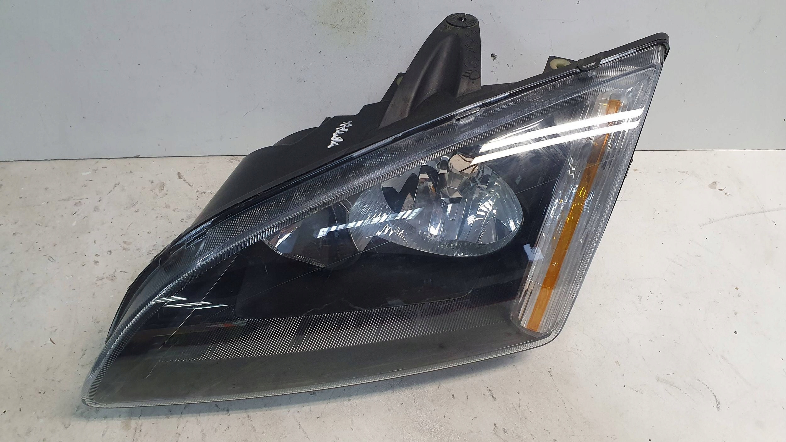 light front left FORD FOCUS MK2 04