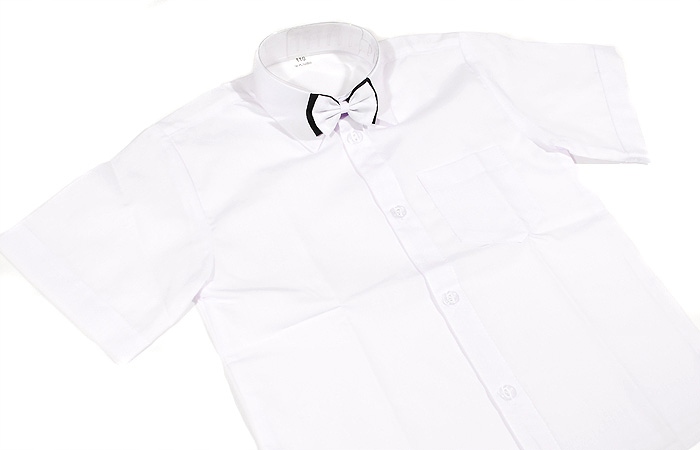 KOSZULA CHŁOPIĘCA BIAŁA Z KRÓTKIM RĘKAWEM I Z MUSZKĄ ELEGANCKA 134 Rozmiar (new) 134 (129 - 134 cm)