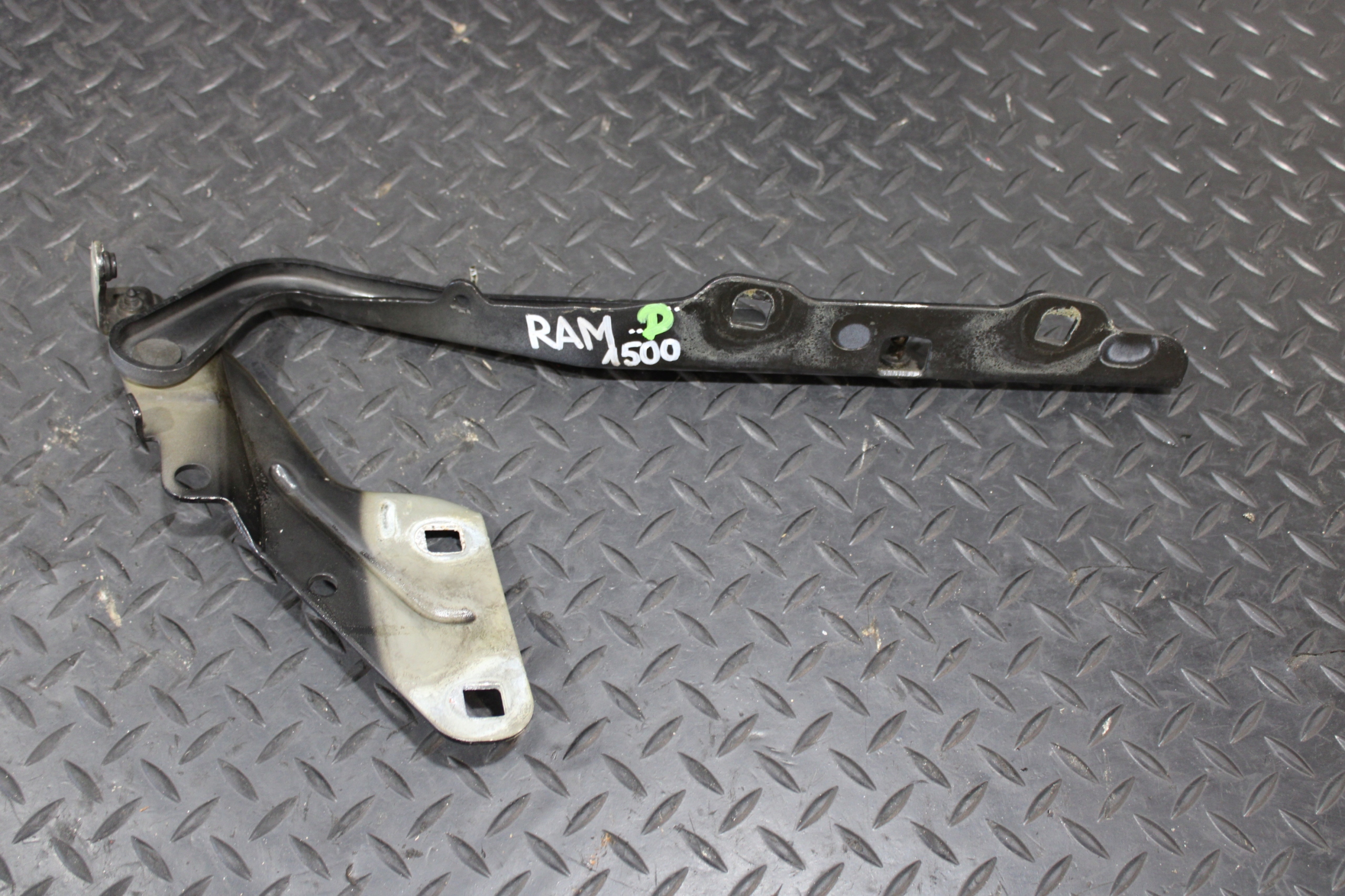 hinge bonnets right DODGE RAM V 5 806AB
