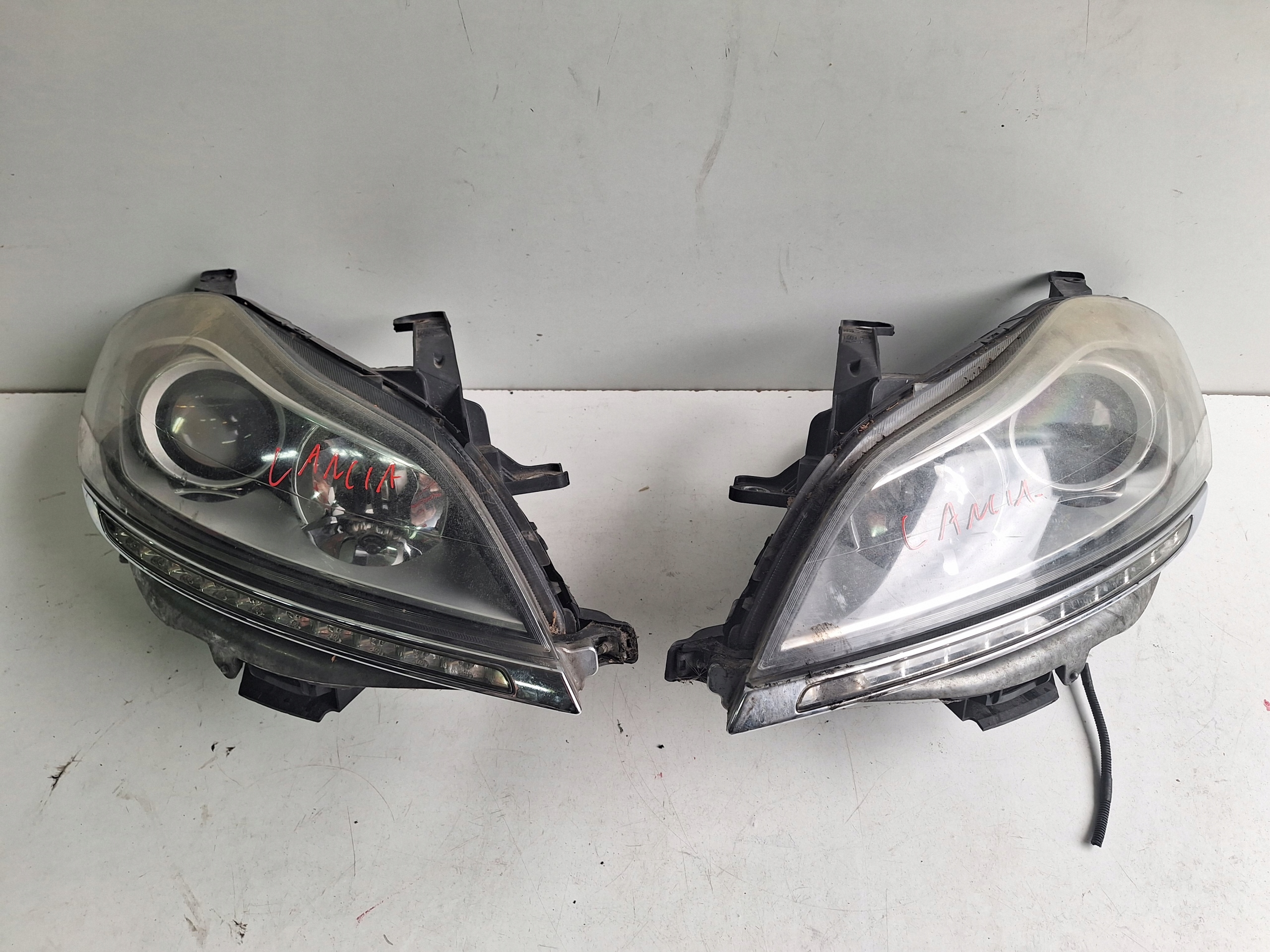 LANCIA DELTA 08-14 light left UK + LED