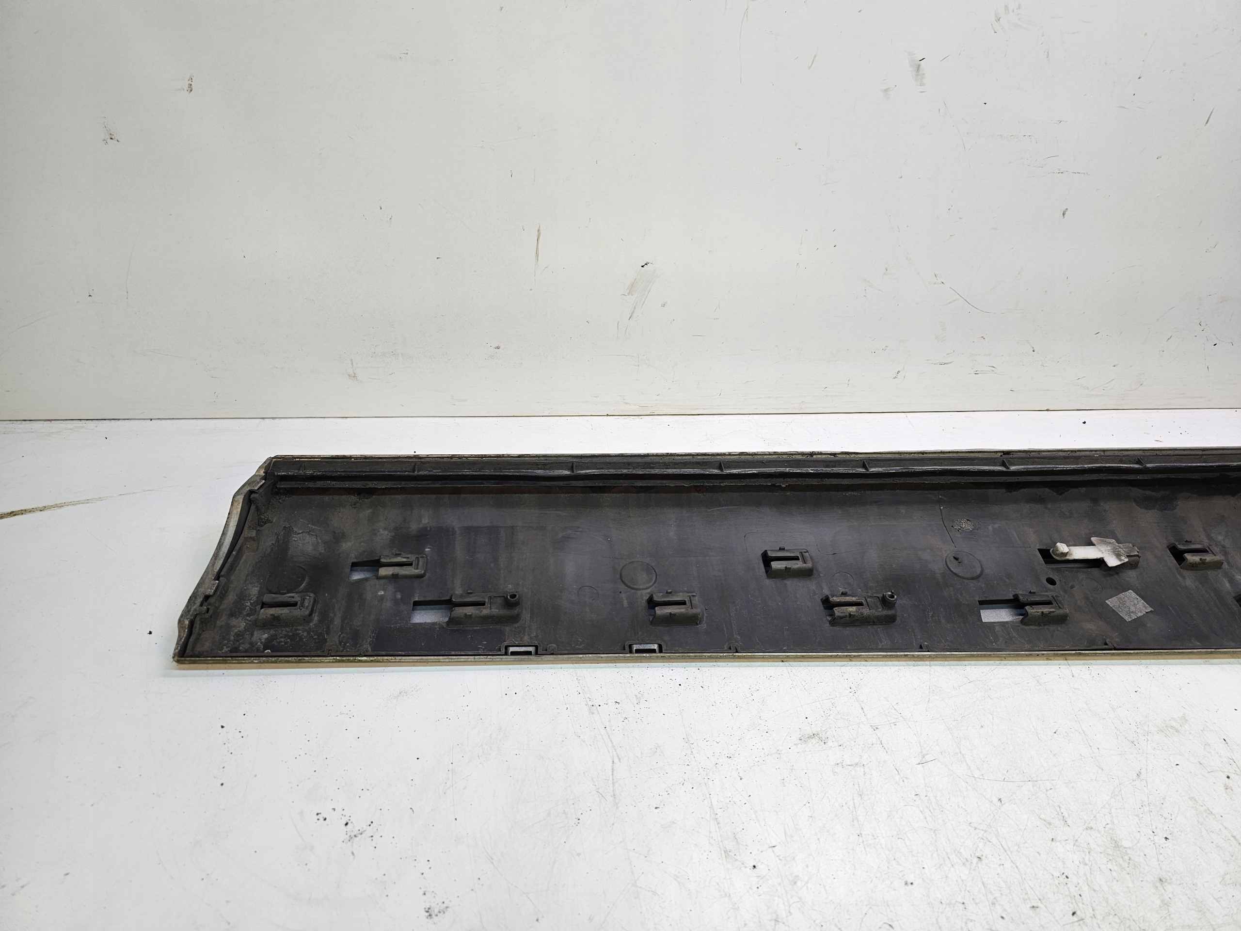 moulding door left front AUDI Q7 4L LX7W 4L0853959A