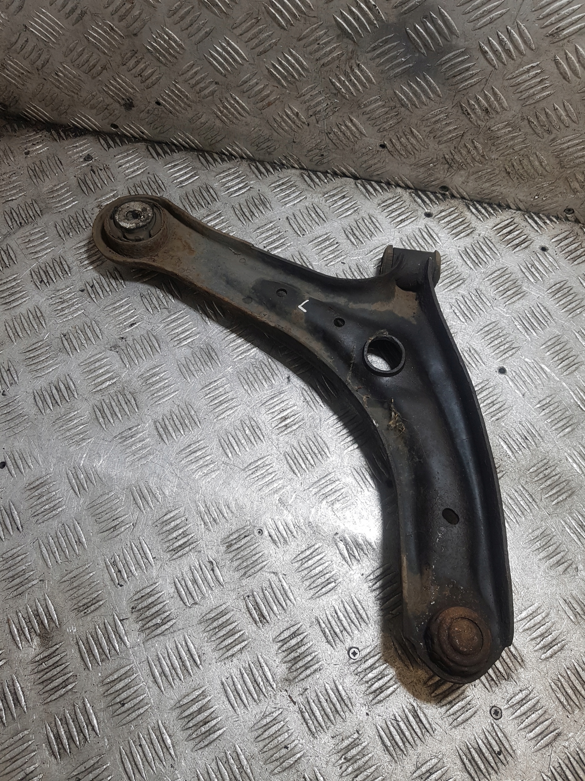 arm left front FORD FIESTA MK 7