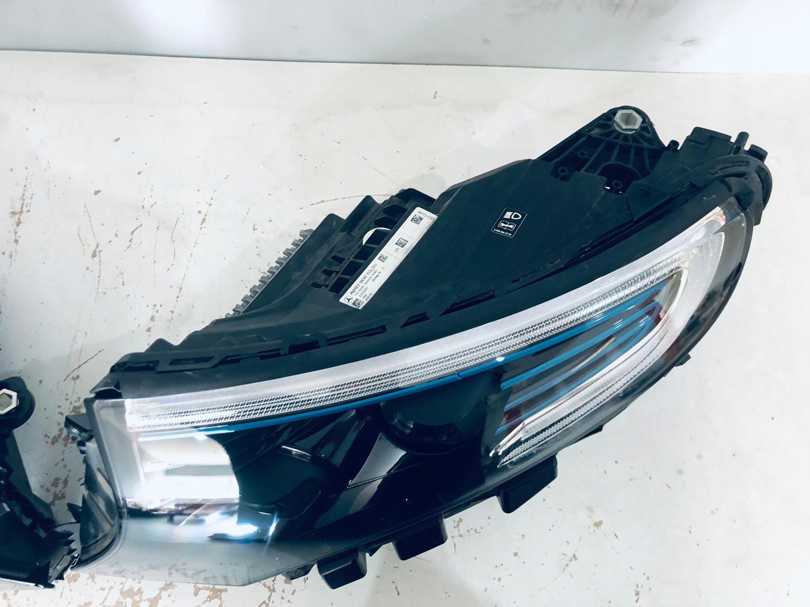 Lampa lewa Prawa Mercedes EQC W293 full led multib Typ samochodu Samochody osobowe