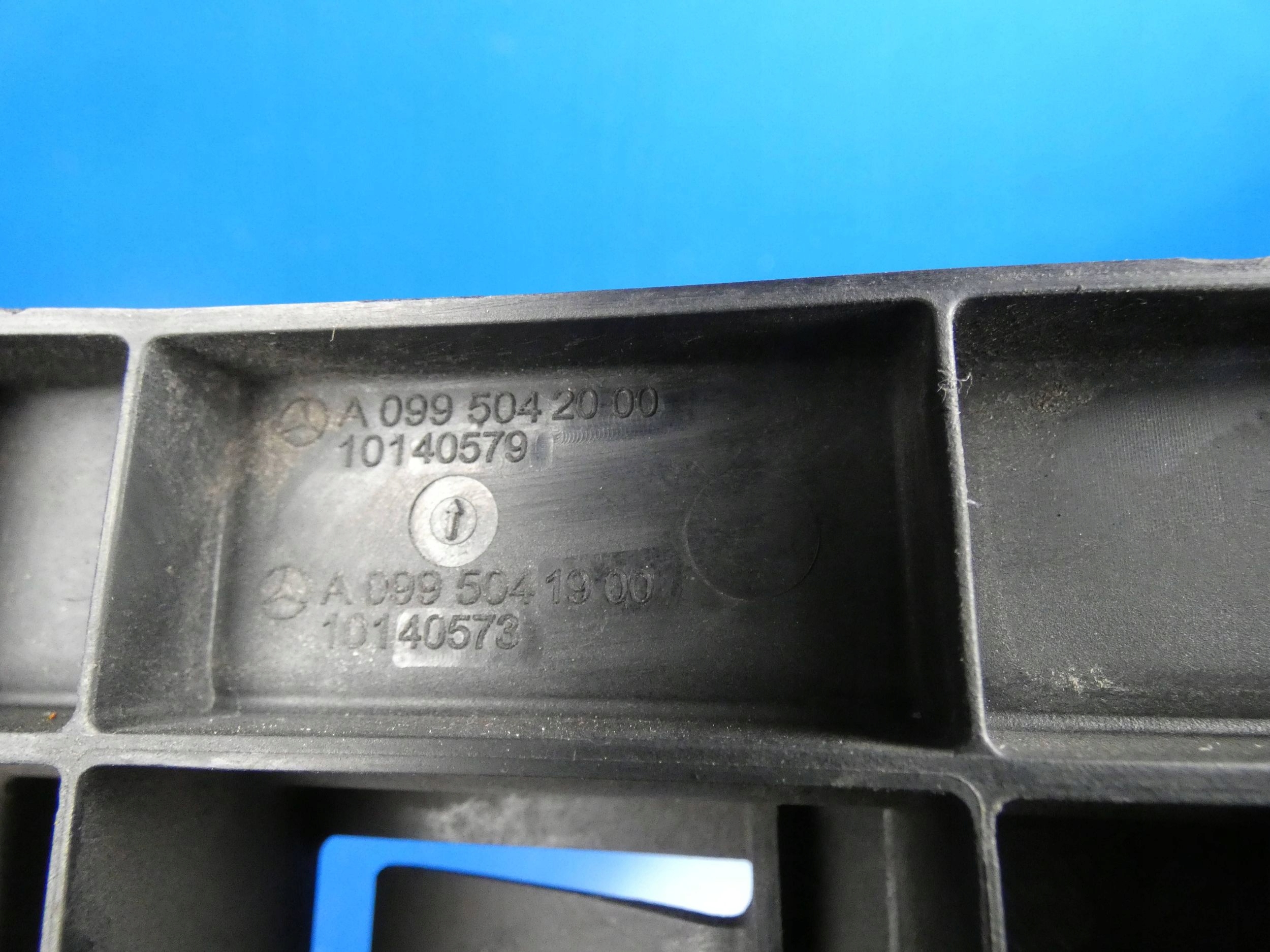 MERCEDES E KLASA W213 2.0 CDI Support plaque Châssis Radiateur KOMPLET