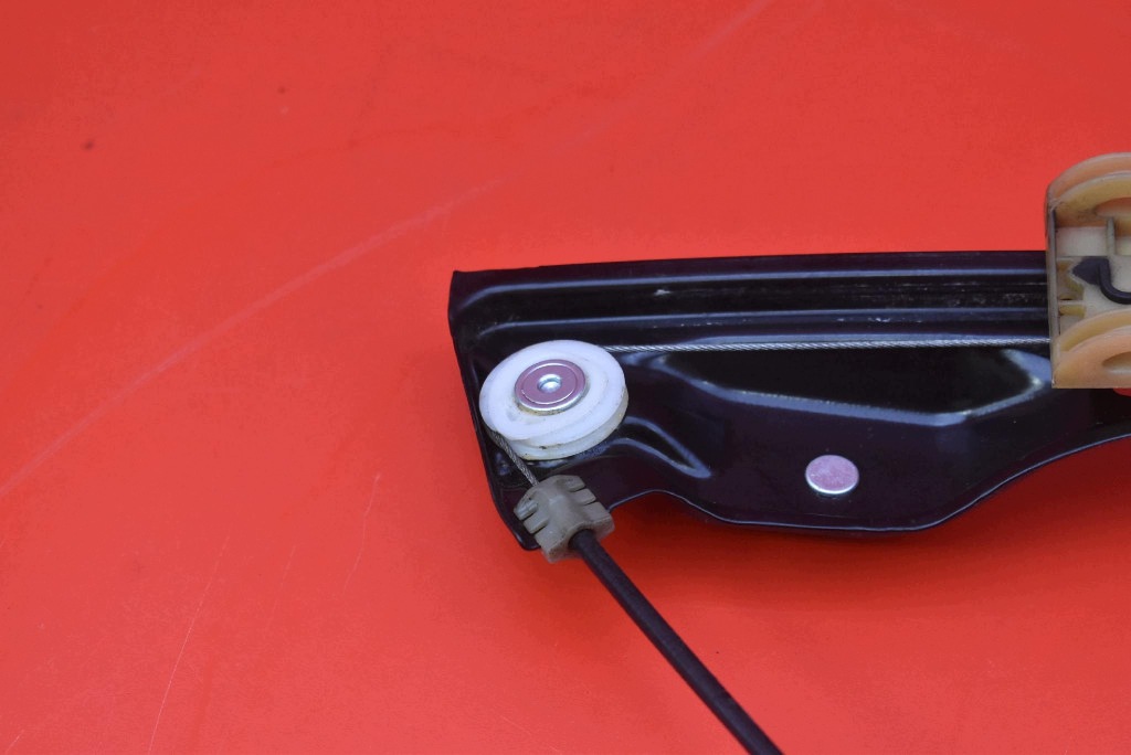 window regulator right front EU 39142316 OPEL ASTRA 5 V K KOMBI 15-20