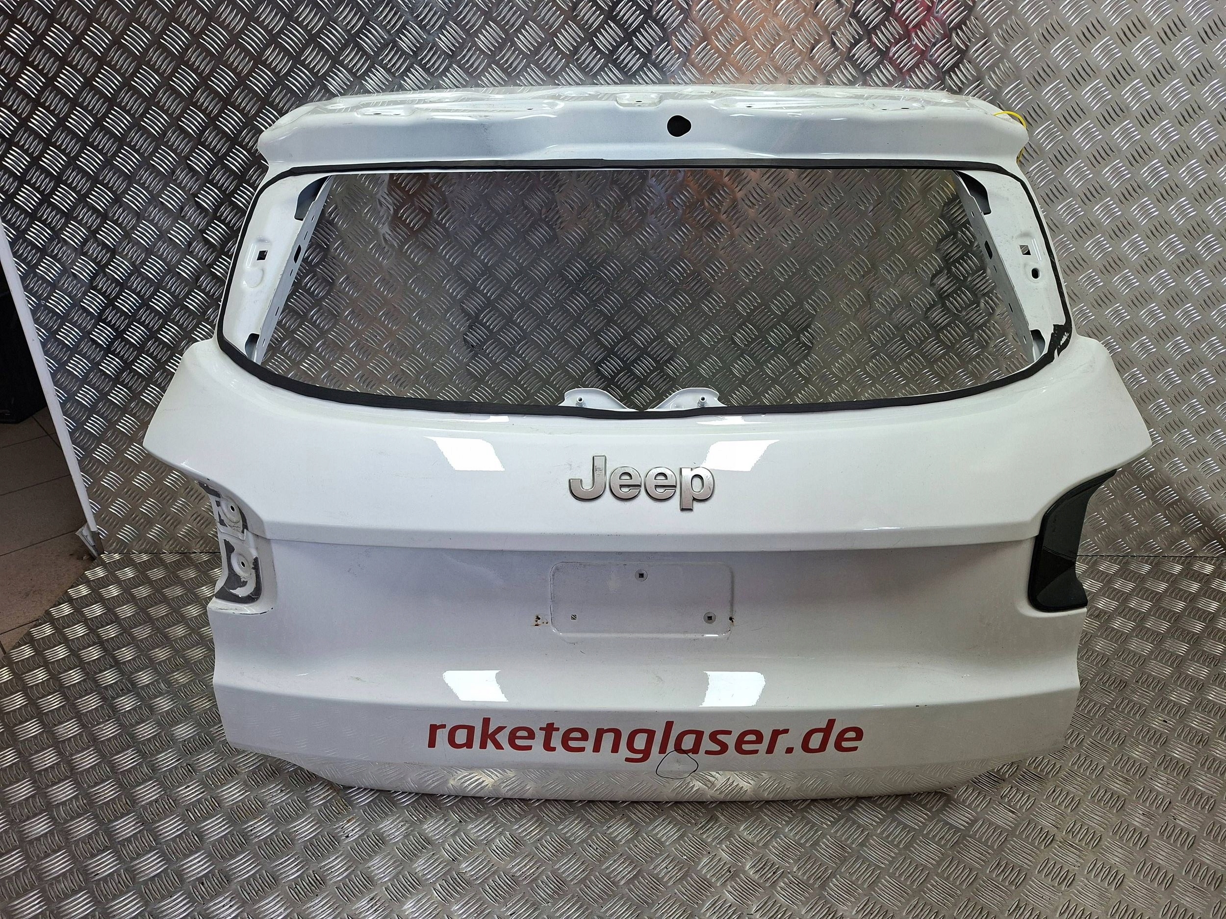 boot door JEEP AVENGER 22