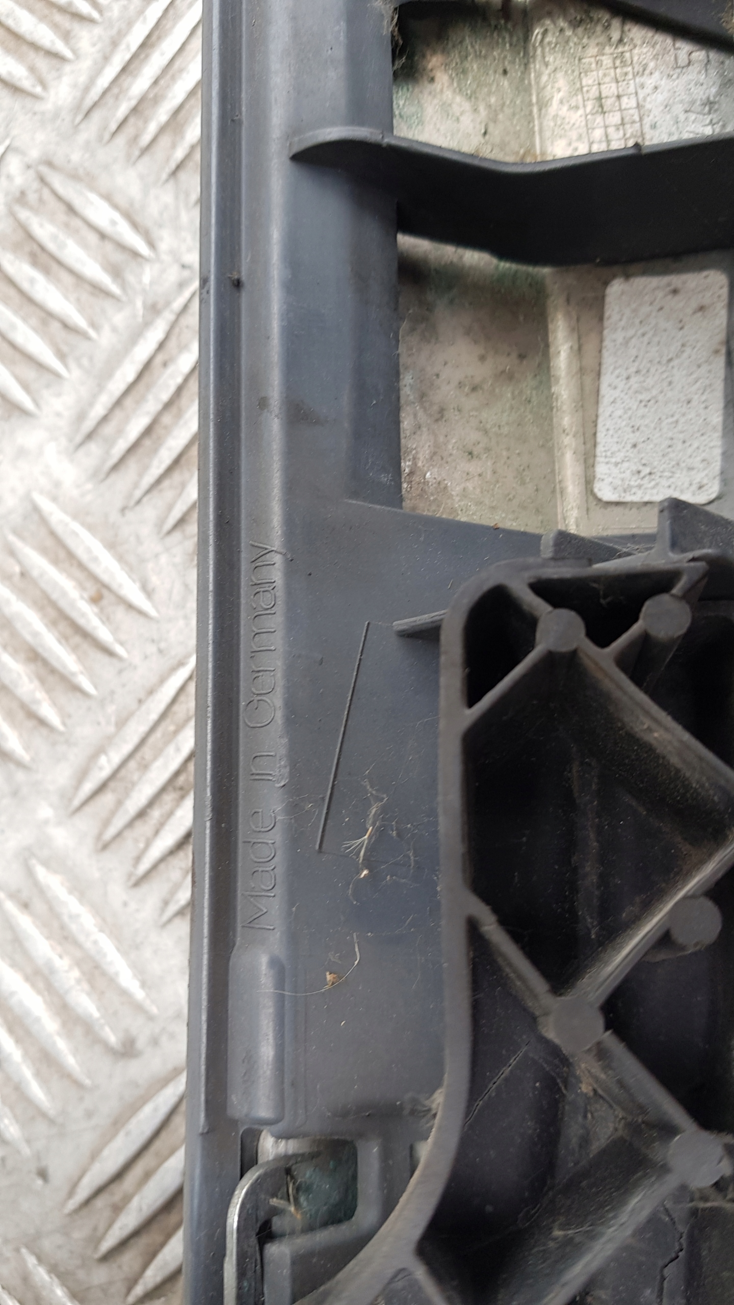MERCEDES W212 grill grille radiator