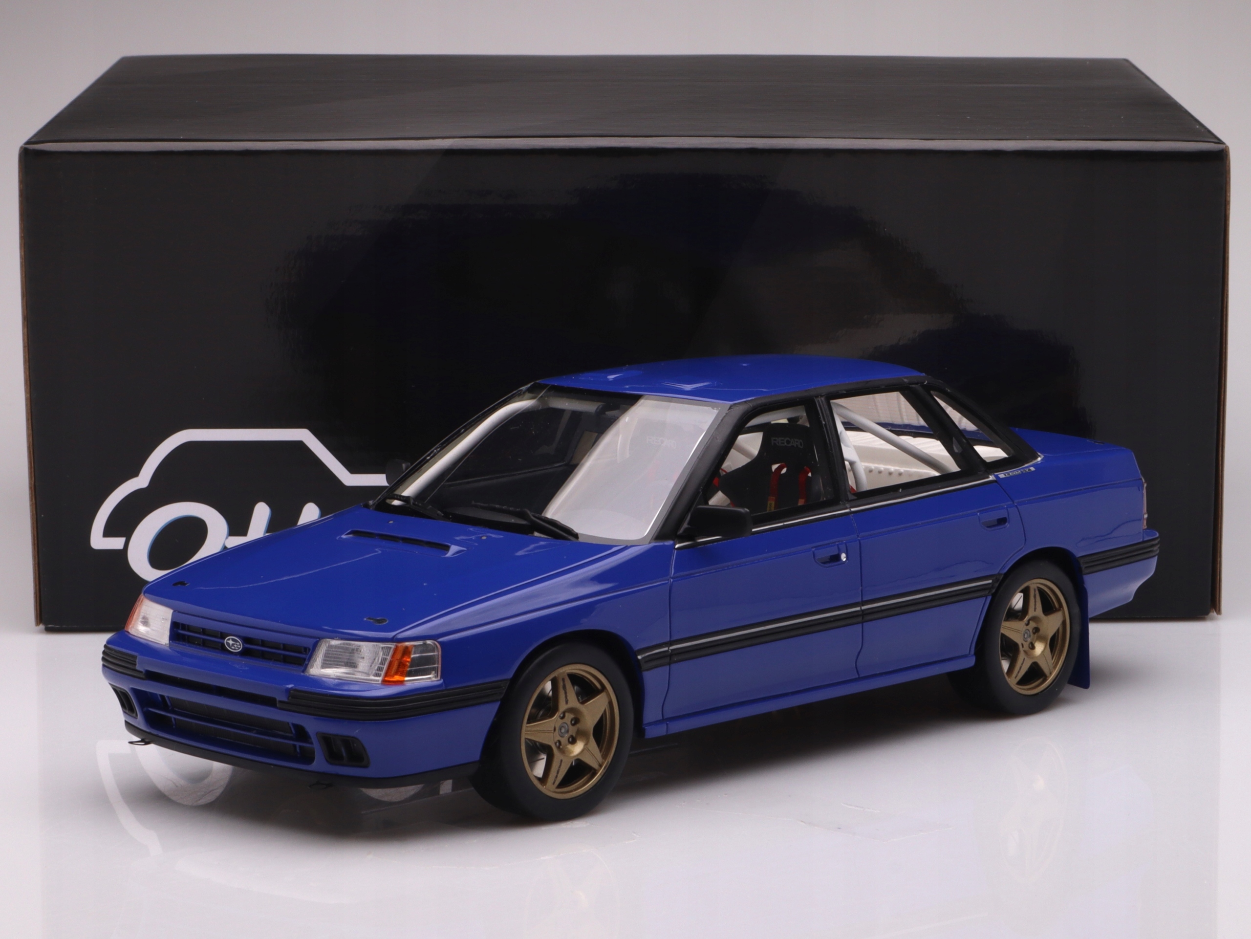 Subaru Legacy Rs Gr.a 1993, blue Otto Mobile 1:18