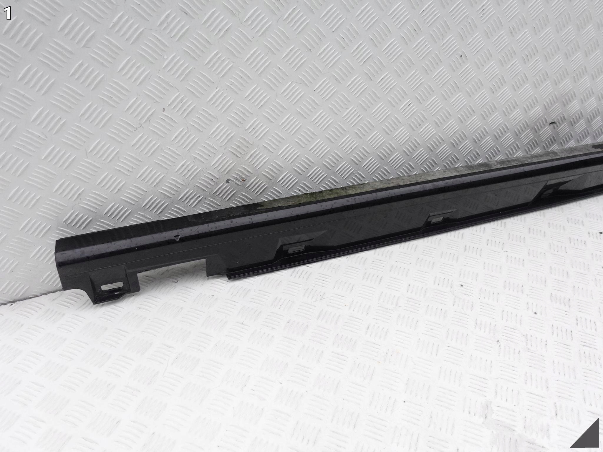 AUDI A7 4G8 C7 LIFT 14-18 threshold moulding cap left colour A2A2
