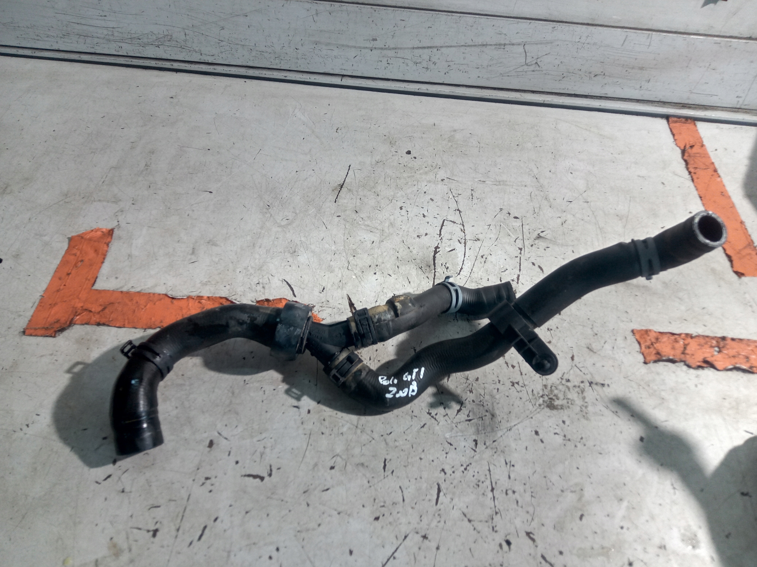 5Q0122157ER 5Q0121087M - VW POLO 2G КАБЕЛЬНАЯ ТРУБА 2.0 TSI