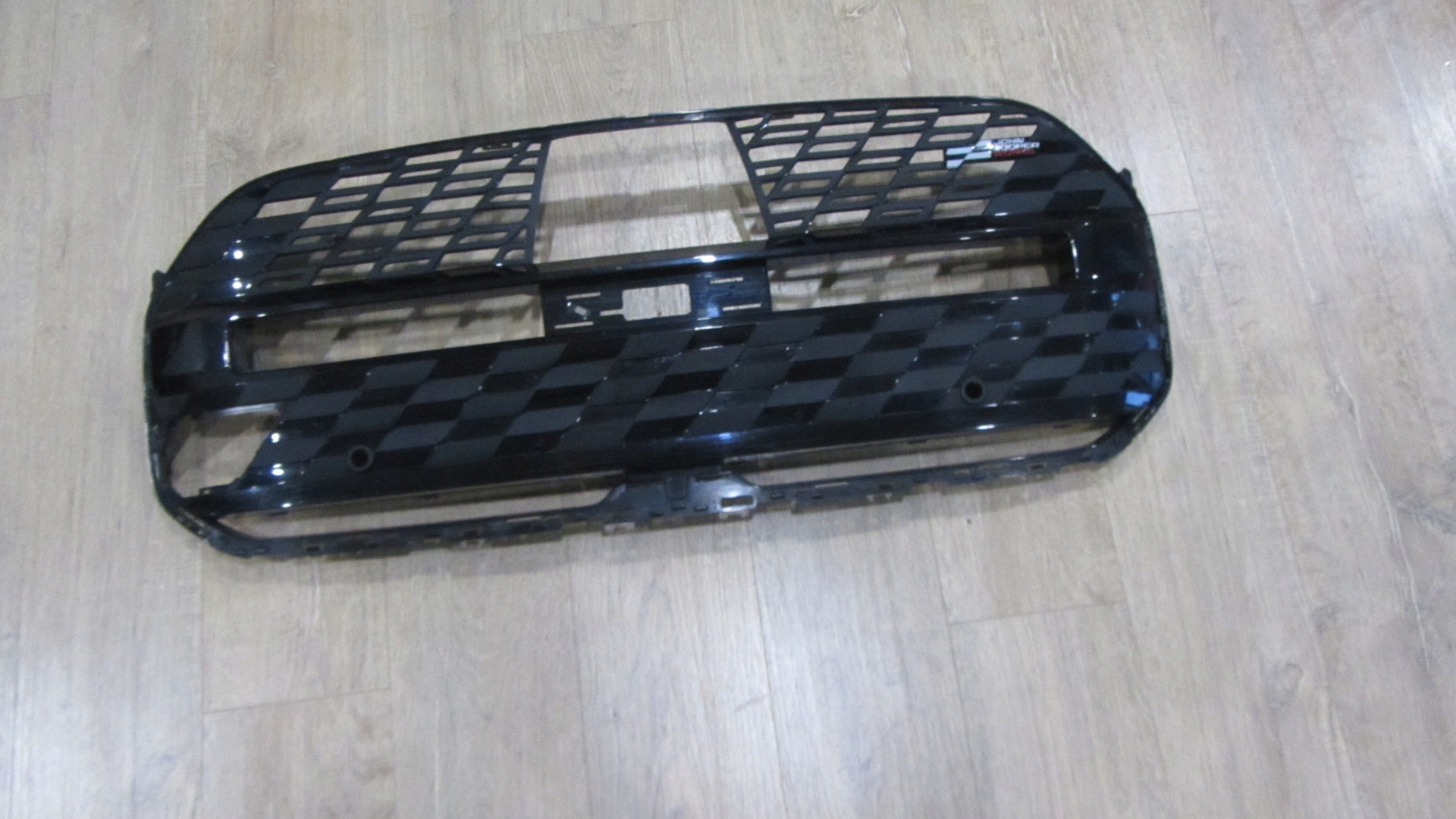 MINI COOPER JOHN COOPER WORKS maska branika prednja maska 51135A26C86