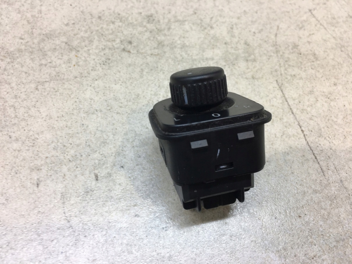 mirror control switch button PASSAT B6 1K0959565H