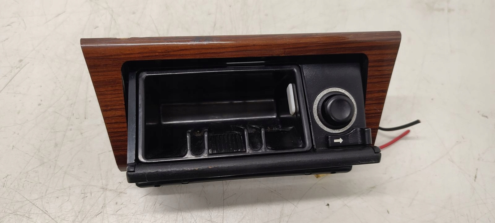 Dekory Moulage du tableau de bord Console Mercedes W124 2,2
