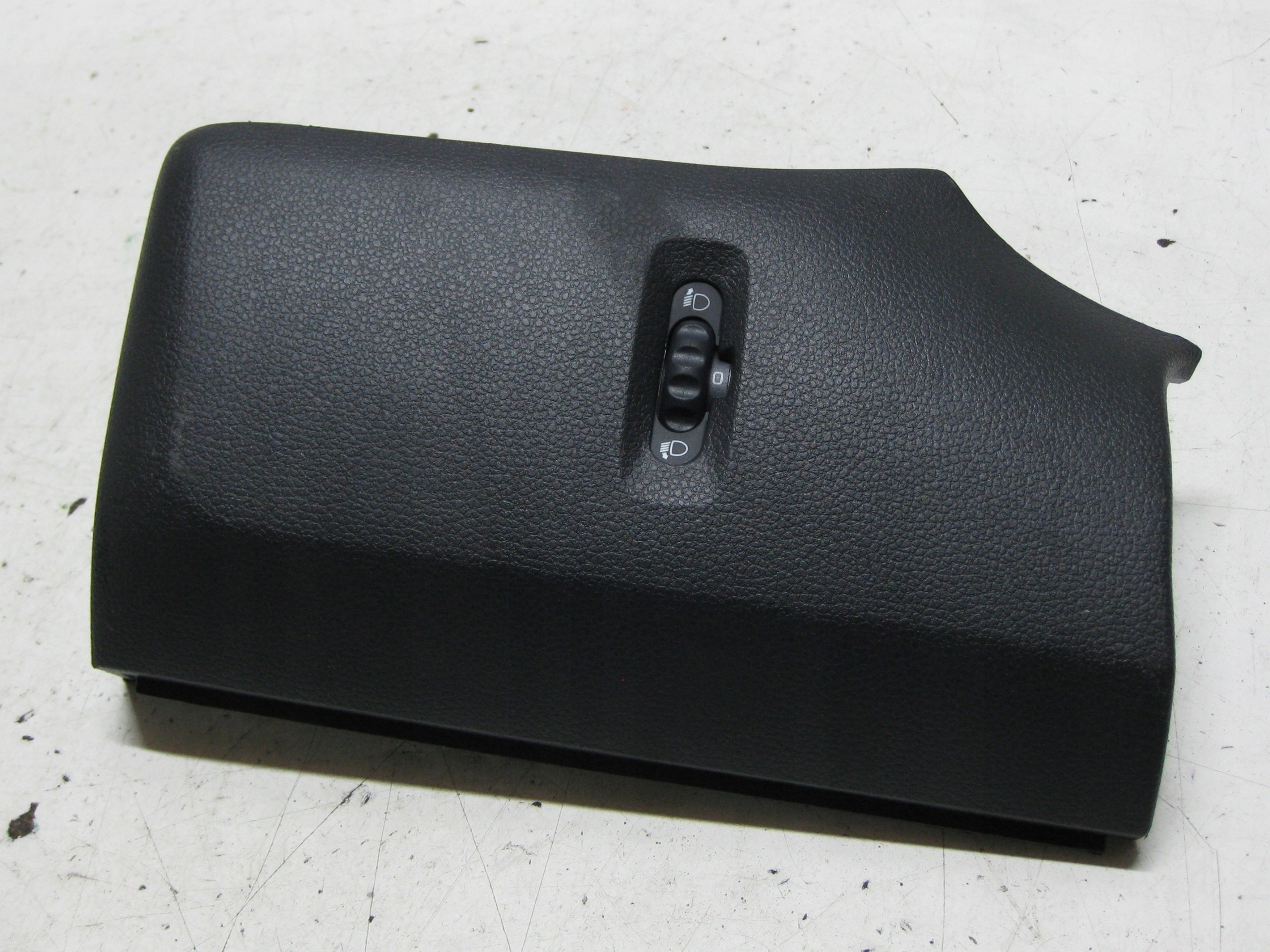 RENAULT MASTER III LIFT couverture couvre REGULACJA feux 682103939R