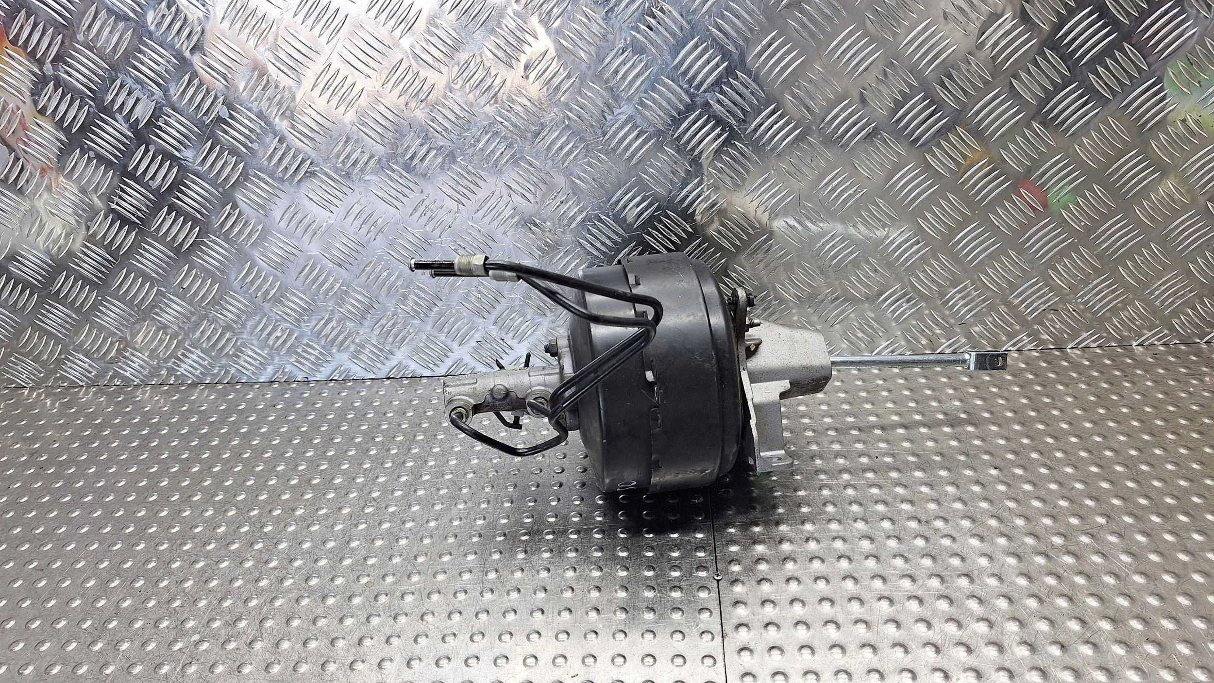 Servo Servo frein 0018671V001 SMART FORTWO 450