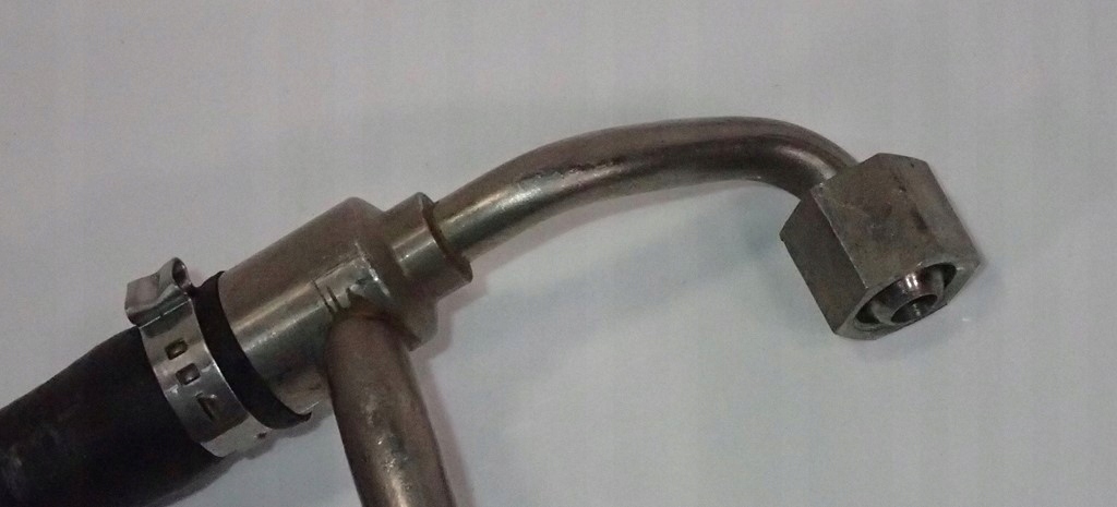 PRZEWÓD WĄŻ RURA TURBINY 4.2 TDI AUDI Producent części Audi OE