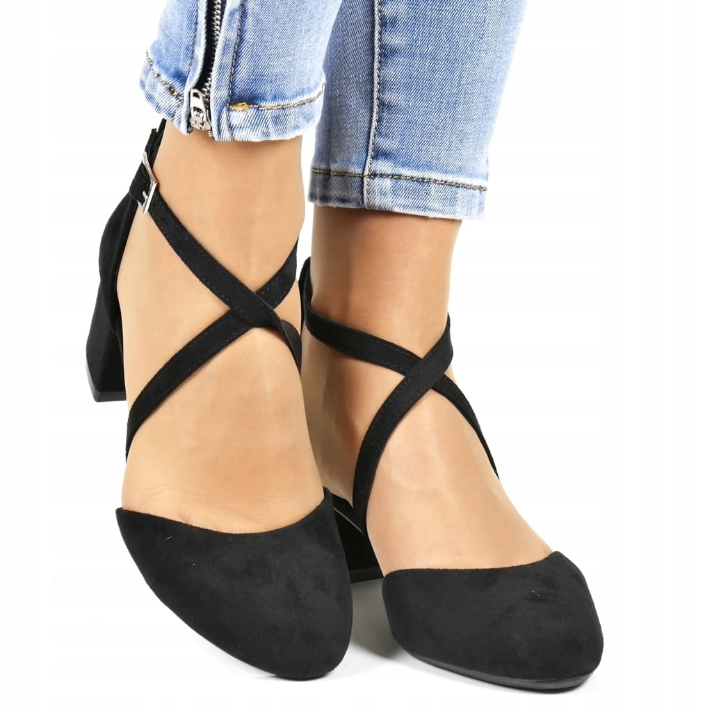 iButy DAMSKIE CZÓŁENKA BUTY NA NISKIM OBCASIE ZAPINANE NA KOSTCE CZARNE Marka bez marki