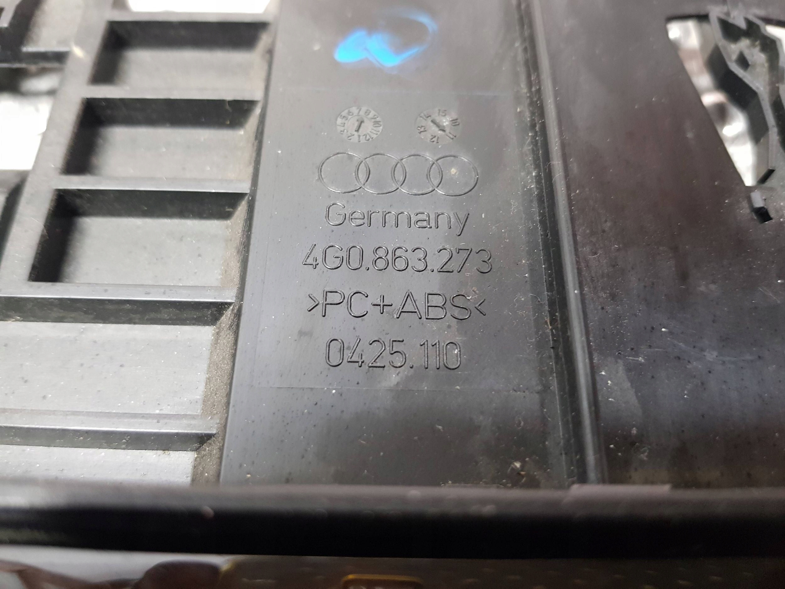 DEKOR passenger compartment TUNELU ashtray 4G0863273A AUDI A6 C7