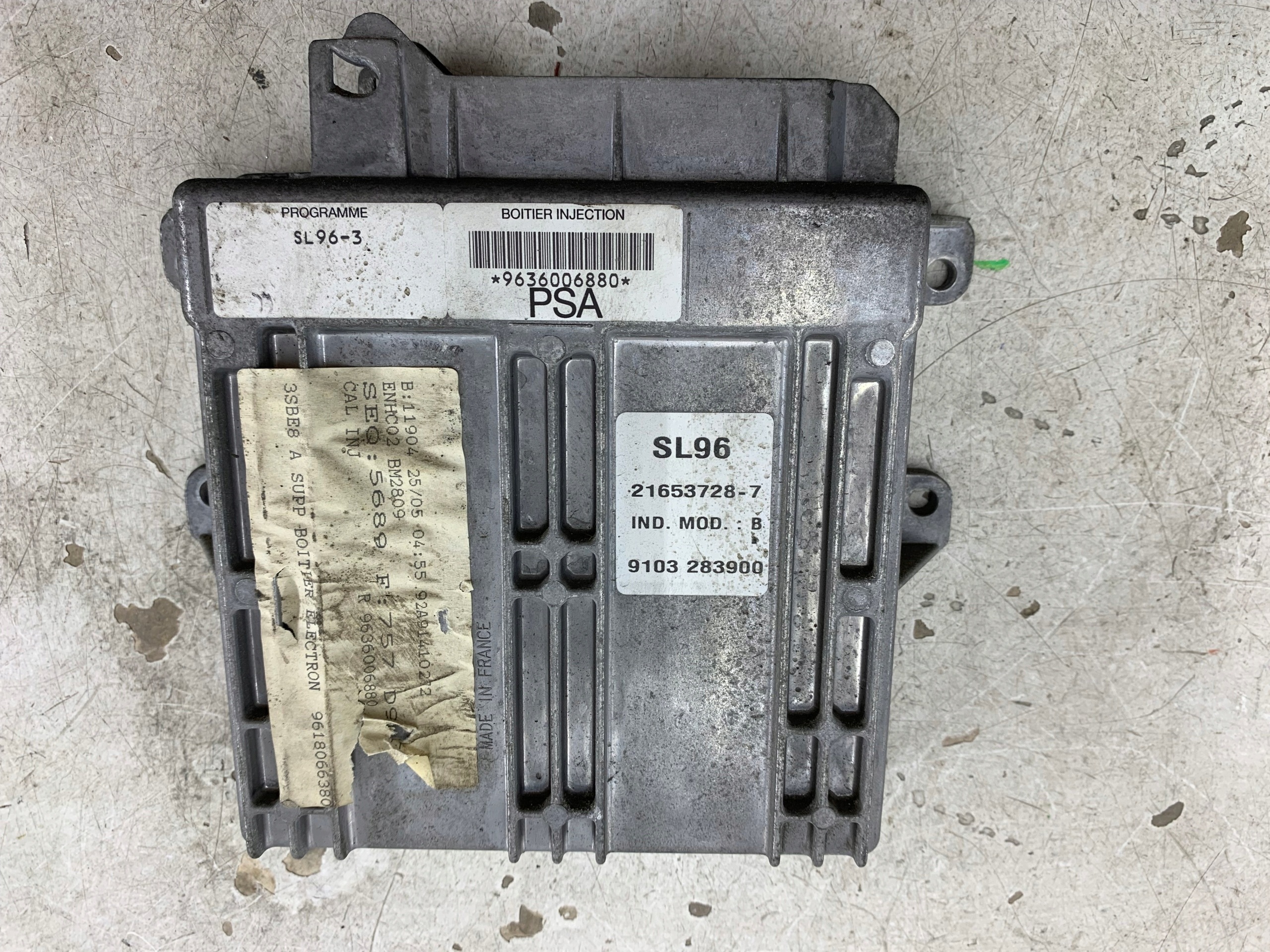 CITROEN XANTIA 1.8 unité de commande électronique uce moteur 9636006880