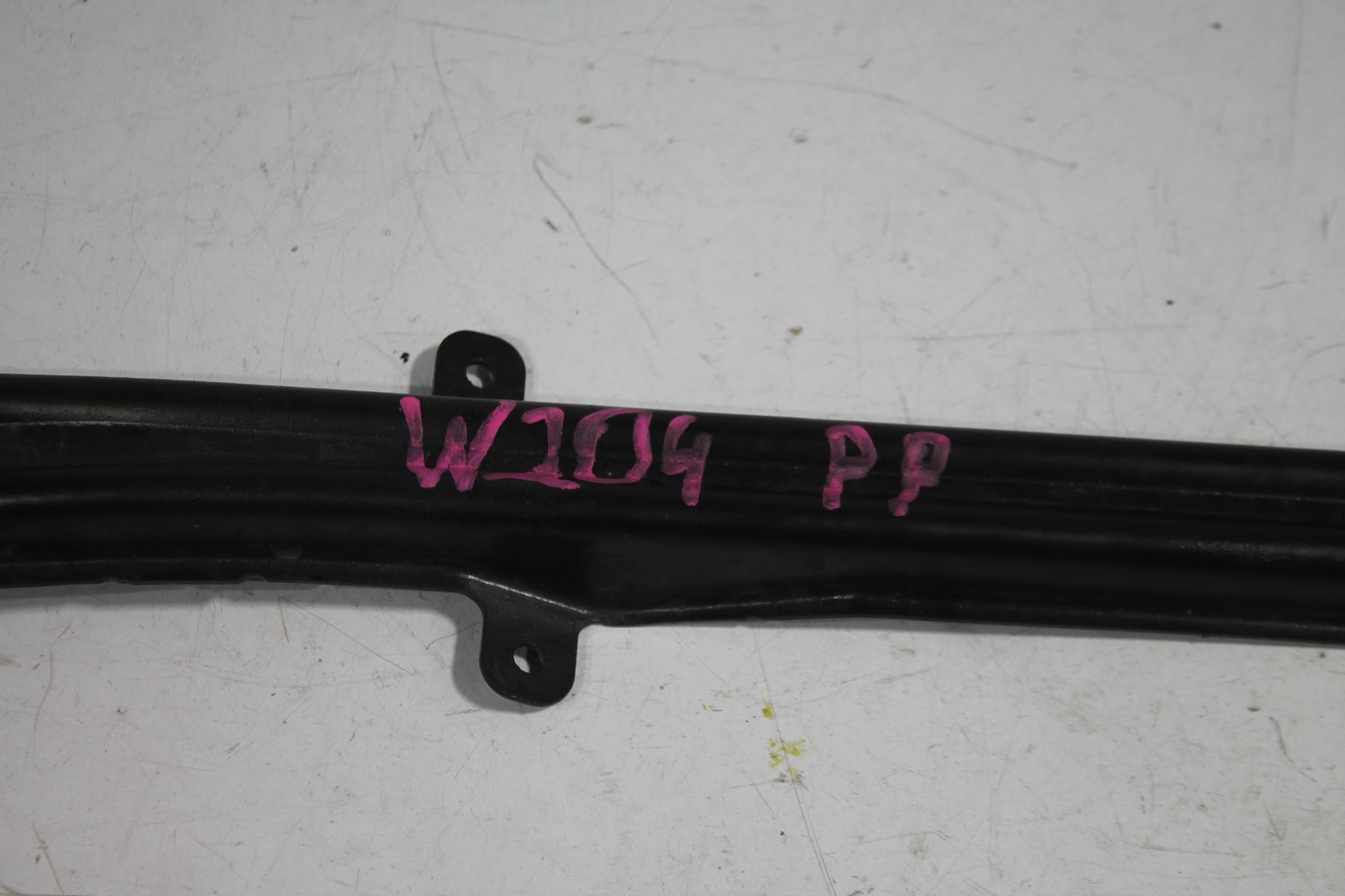 holder engine mount A2046280024 MERCEDES W204