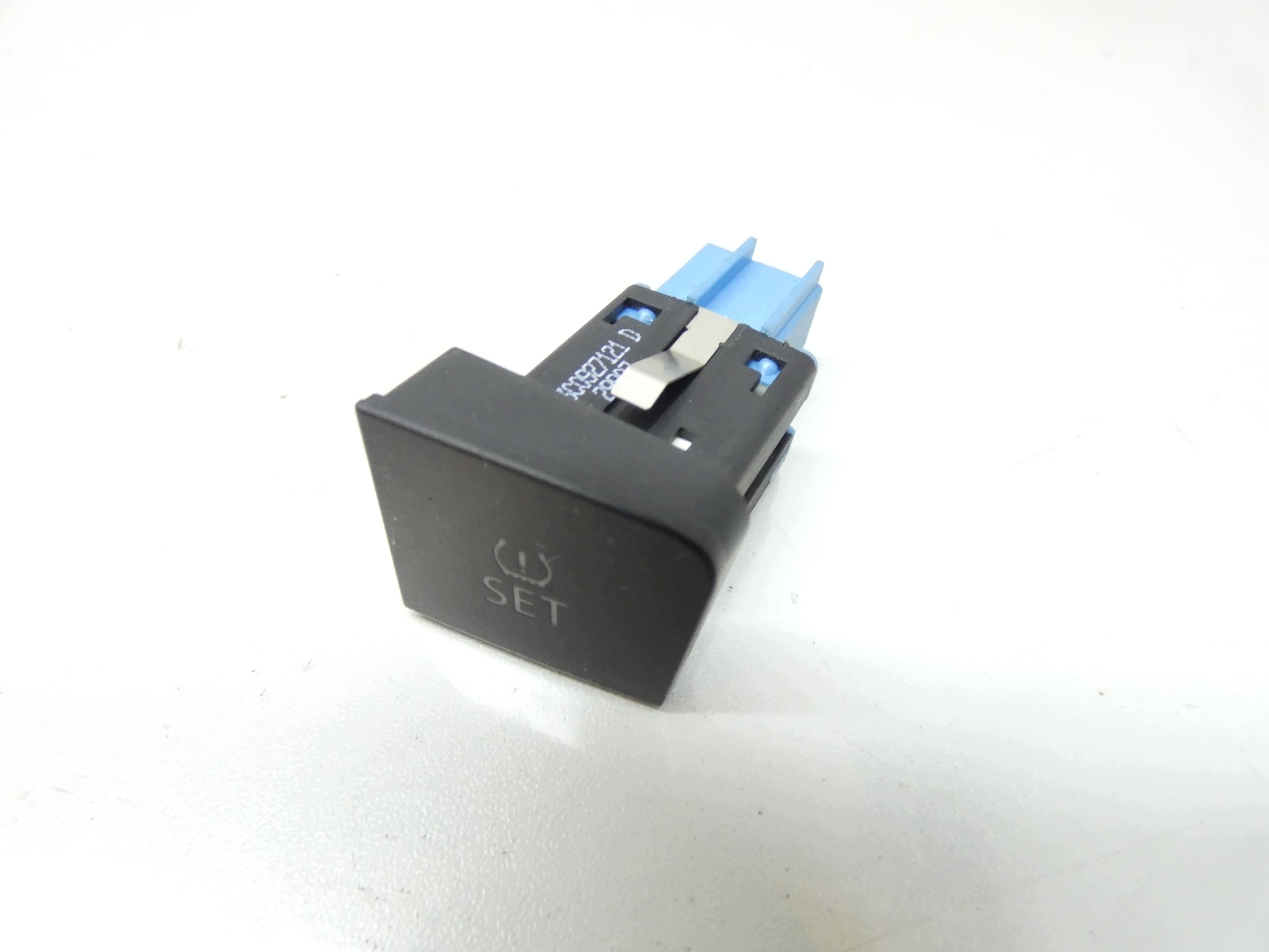 switch button running board VW PASSAT B6 05-10 3C0927121D