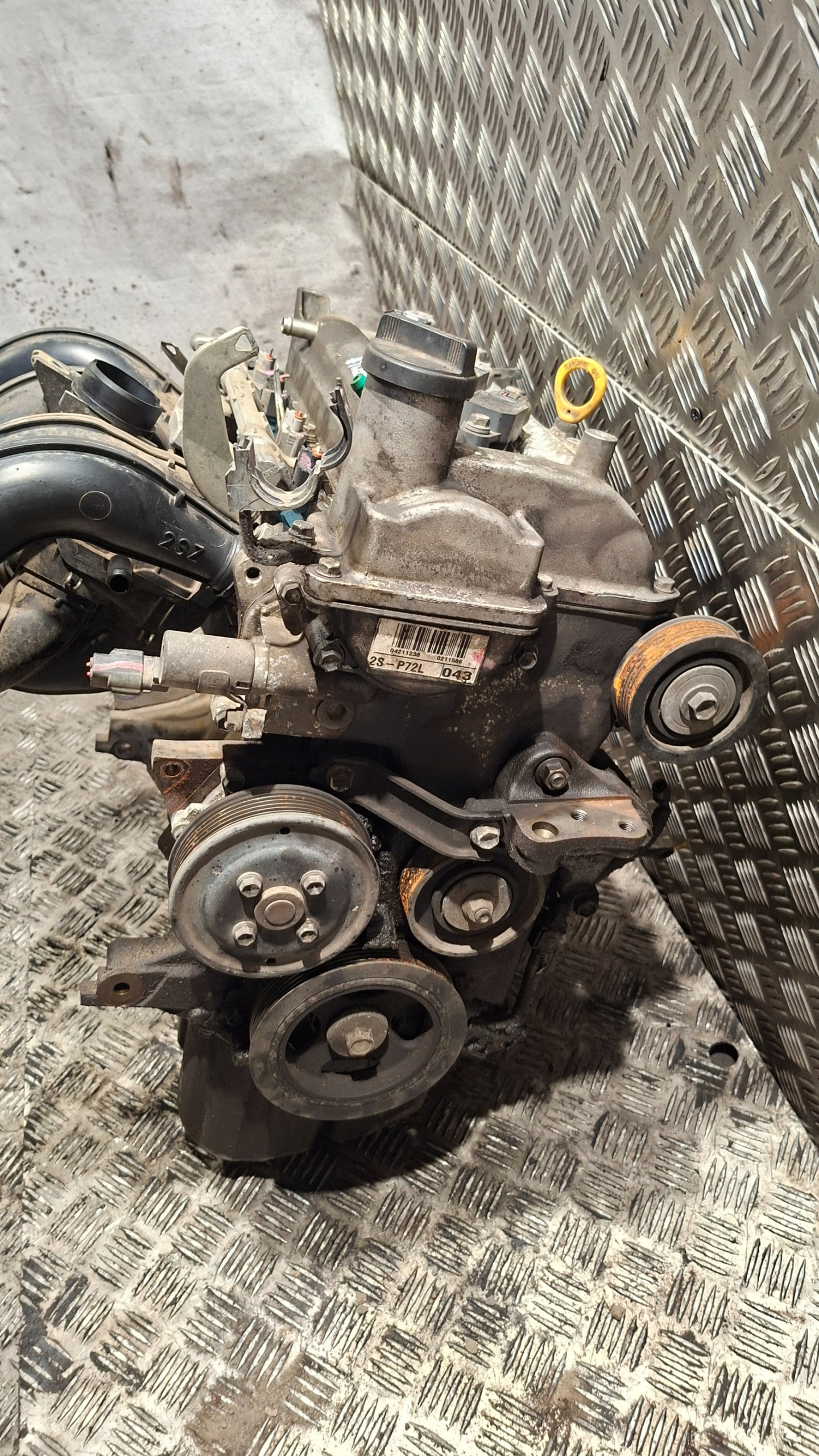 engine pillar unprotected TOYOTA YARIS II 1.3VVTI 2S-P72L