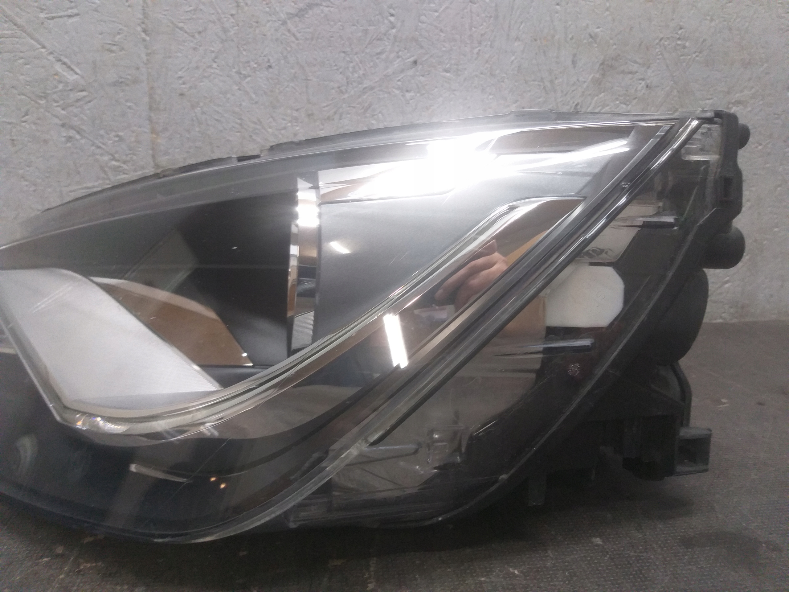 light front left AUDI A1 XENON LED 10-14 8X0941