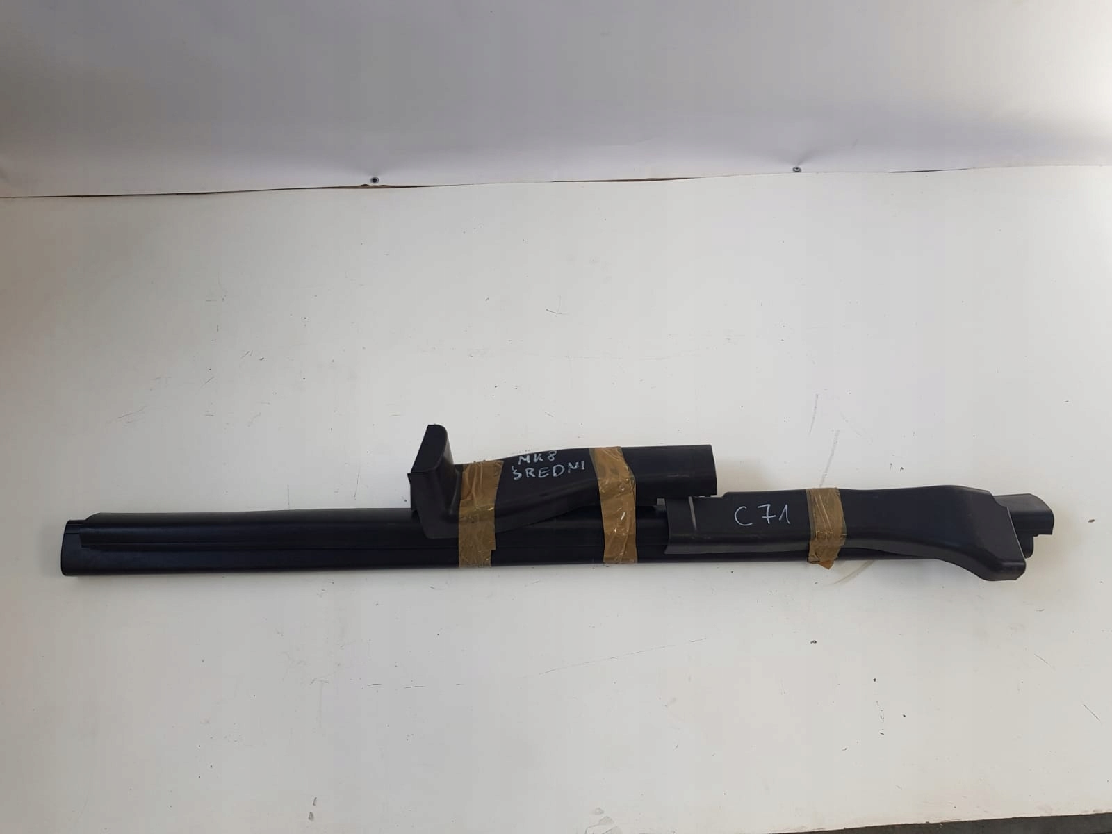 OSLONY INSTALACJI PRZEWODOW KOMPLET TRANSIT MK8