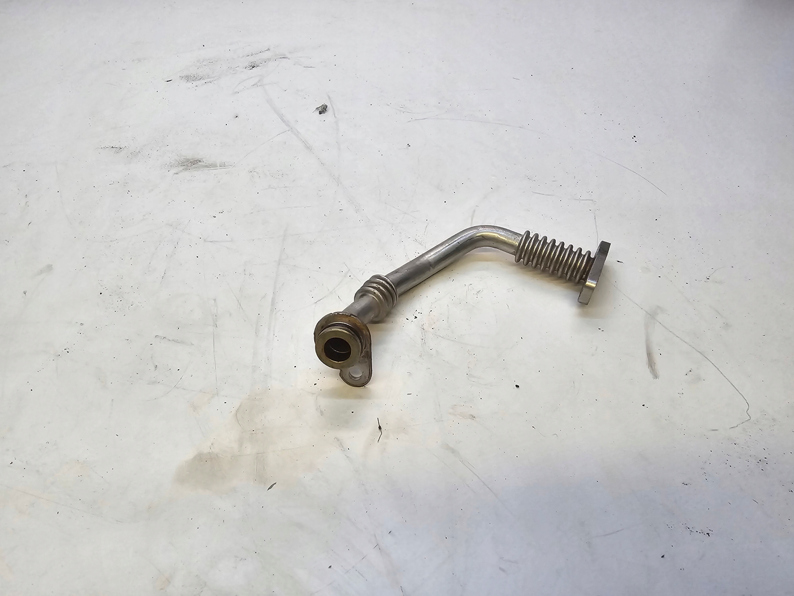 CIJEV PRIJENOS POWROT ULJA AUDI VW 04L145736E