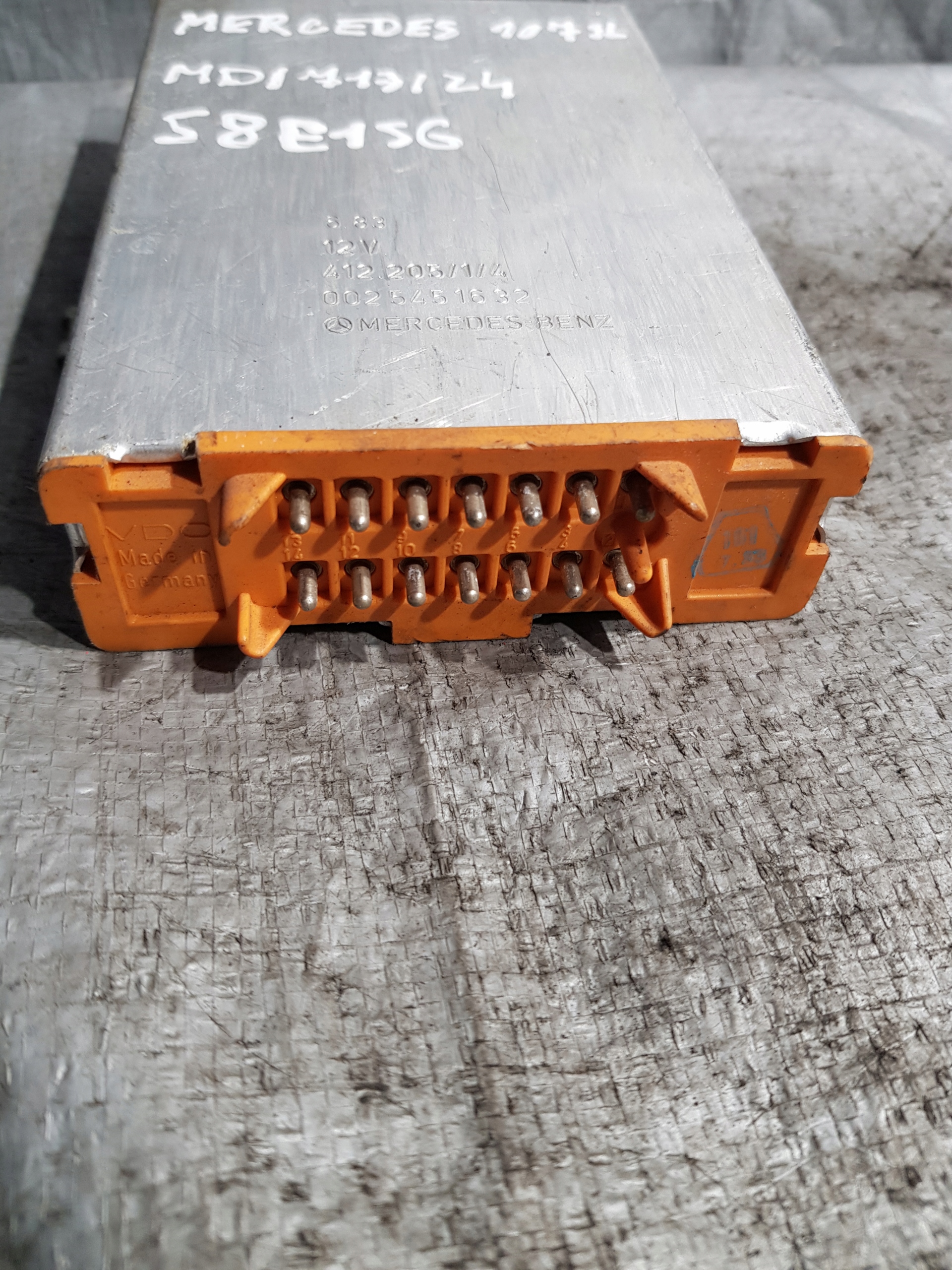 Mercedes 107 SL control unit tempomatu 0025451632