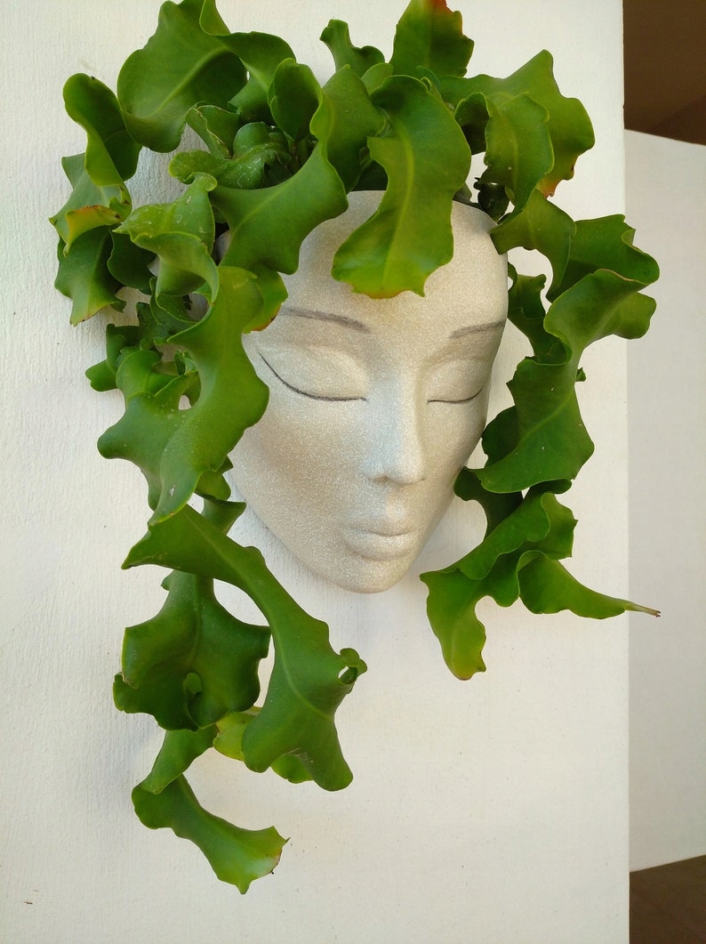 wisząca doniczka głowa kobiety Materiał beton