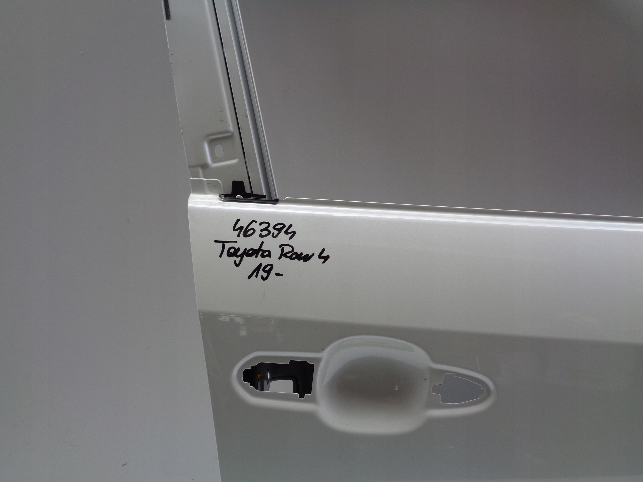 door right front TOYOTA RAV 4 19- NR 46394