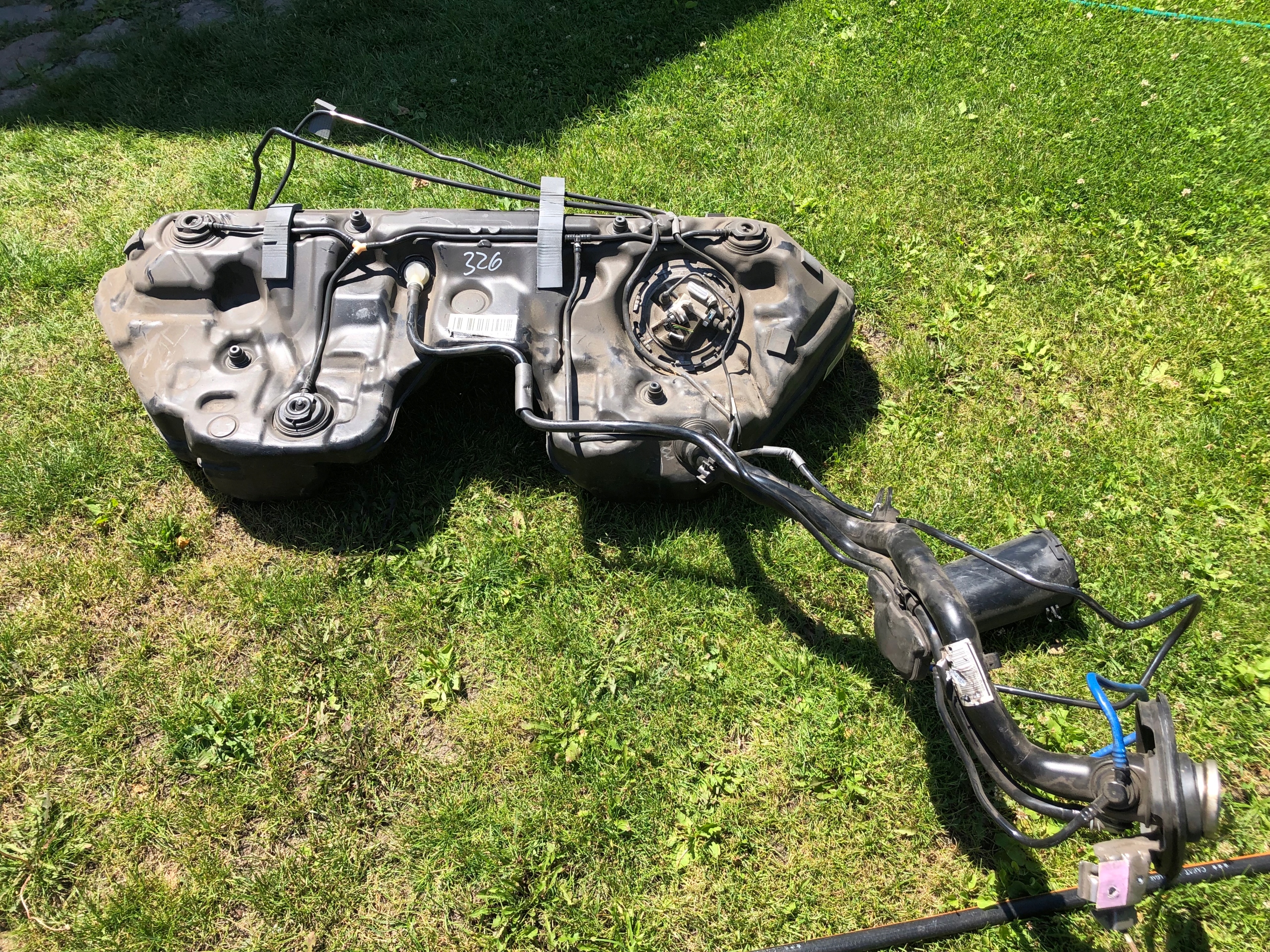 MERCEDES W238 COUPE spremnik rezervoar goriva