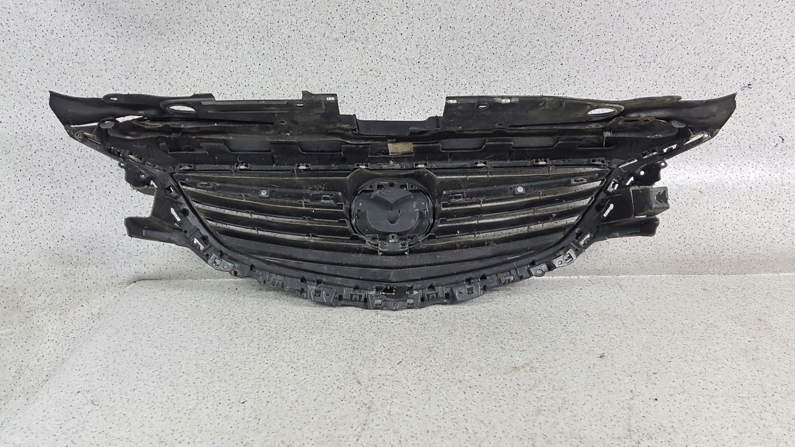 MAZDA 6 VI GJ 2012 - grill grille 2954