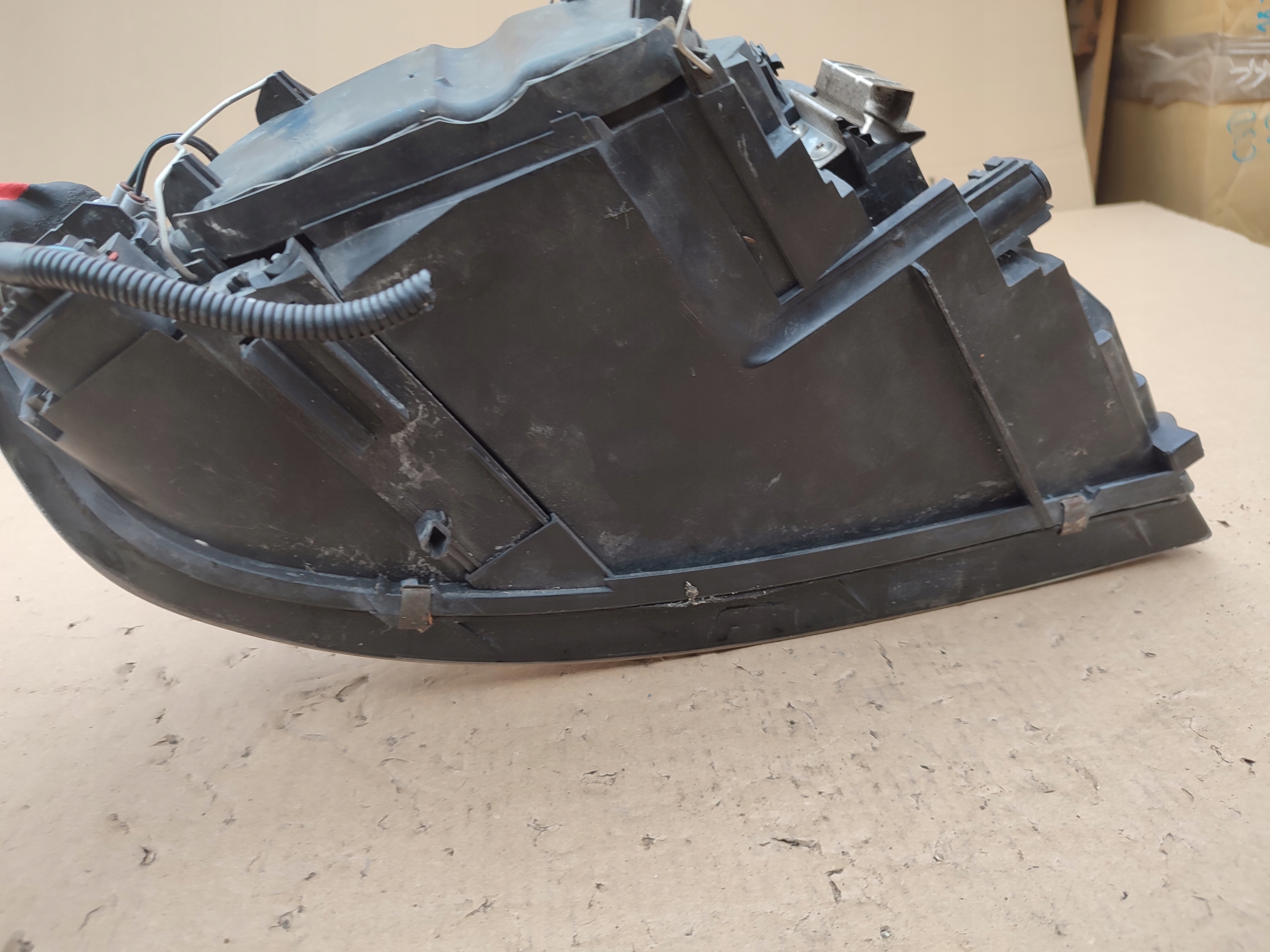 REFLEKTOR light left front left front VOLVO S40 V50 04-07