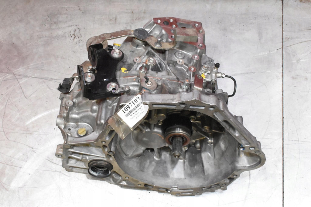 Getriebe 12EPP30 TOYOTA YARIS 4 IV 1.5 DYNAMIC FORCE 125 KM 20-24
