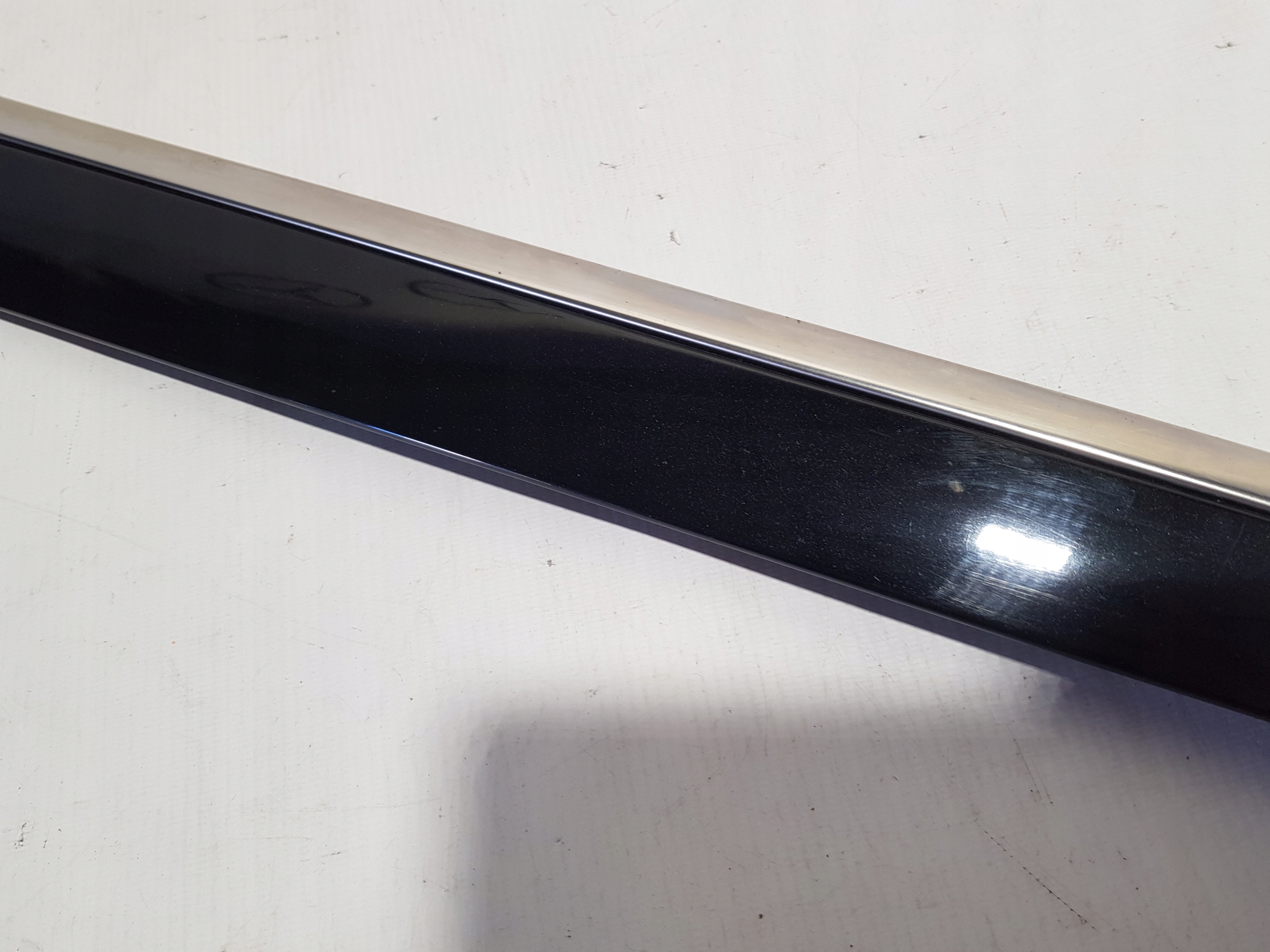 moulding door right front MERCEDES ML W164 C197 197