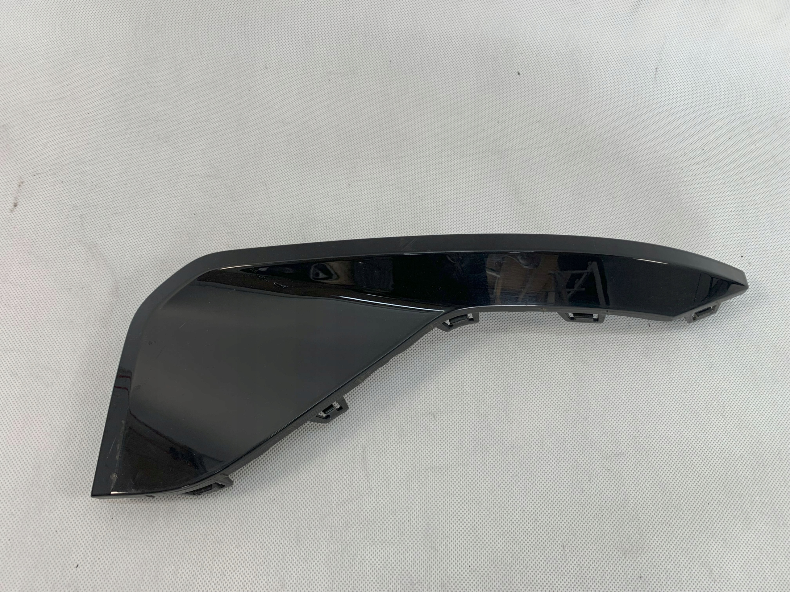 moulding left bumper rear Lynk&Co 01 21r 8890498746 05.25