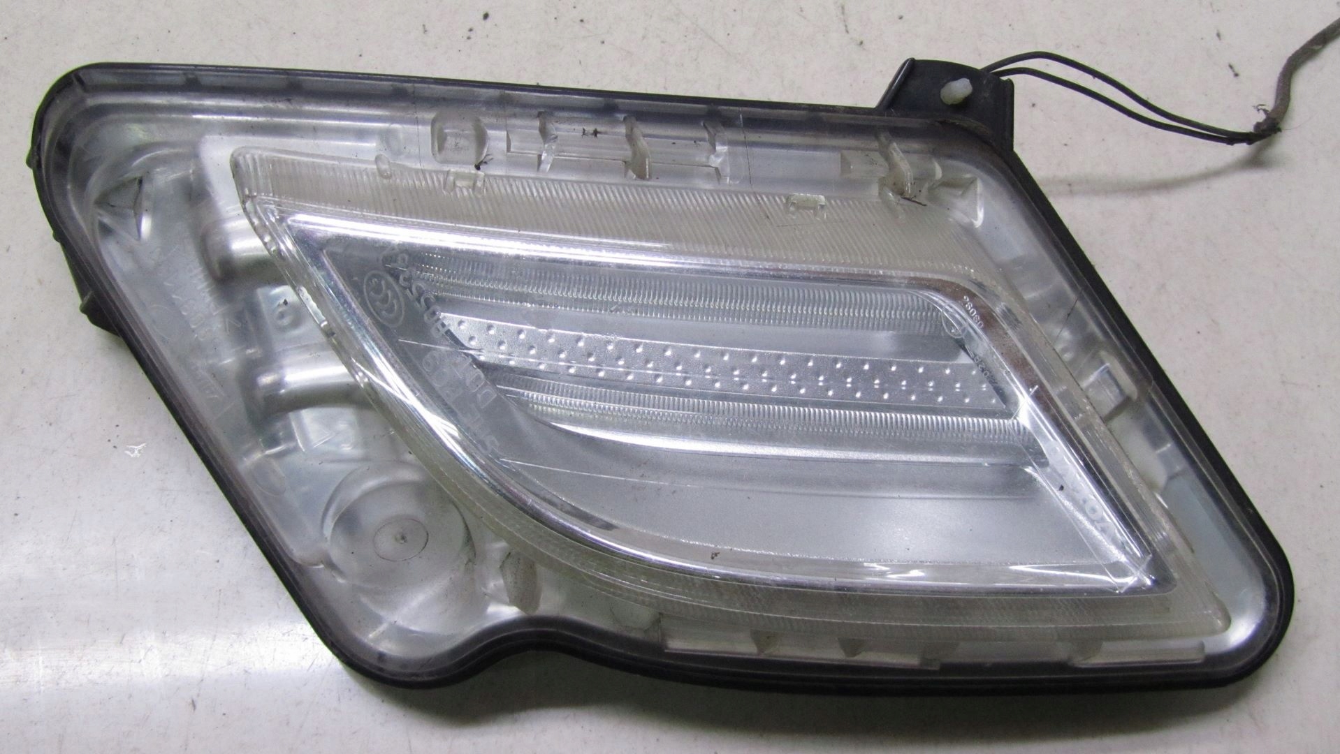 025/027 - VOLVO V60 S60 II Галогенні лівий DRL LED 10-13