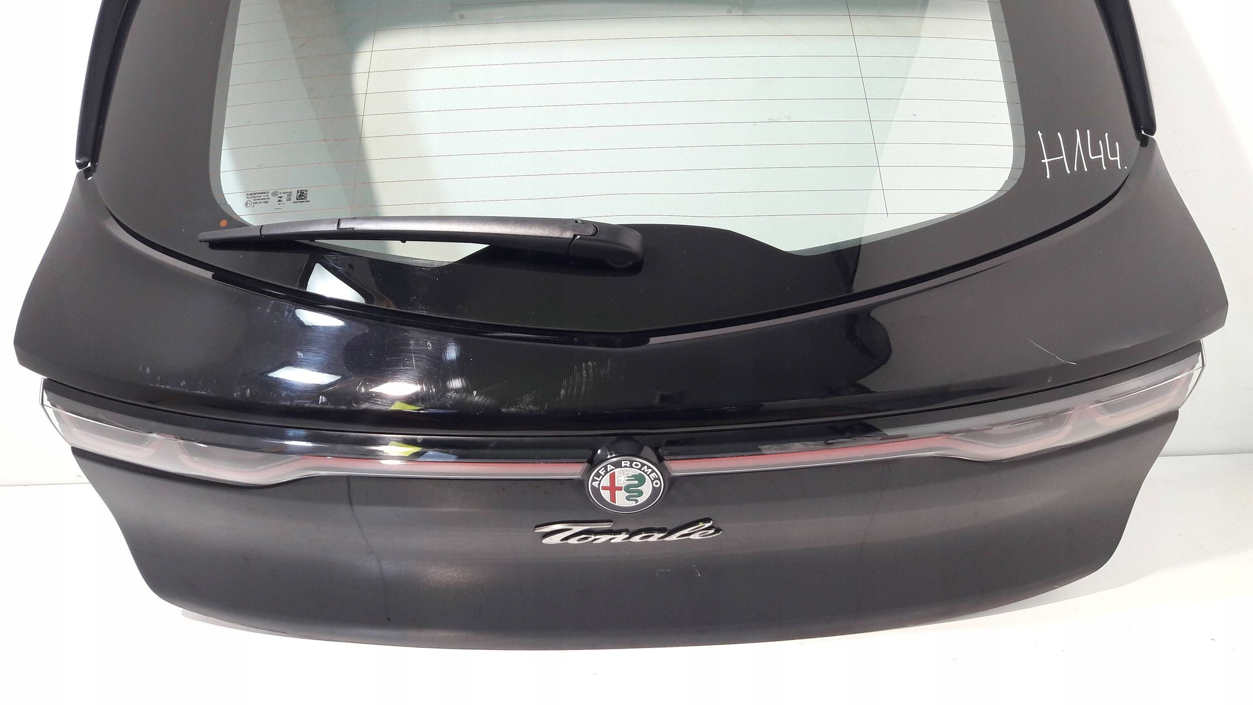 Alfa Romeo Tonale rear trunk door 1(H144)