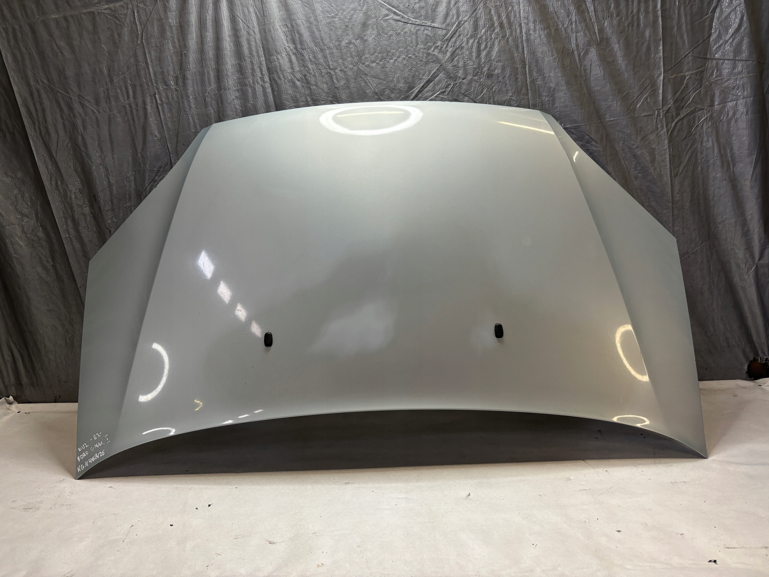 bonnet Ford C-Max and k: U2